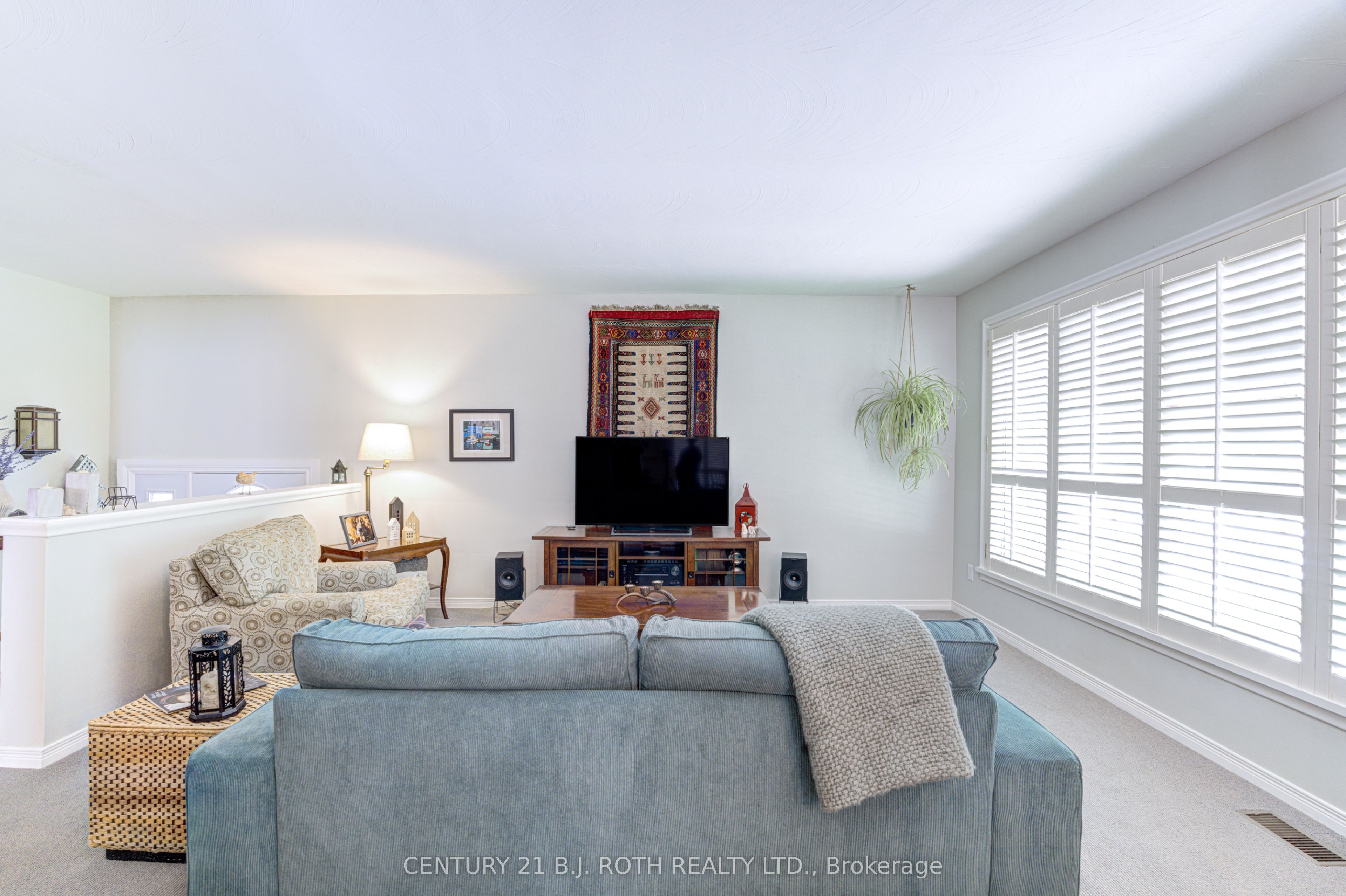 109 Wincott Drive, Toronto, ON M9R 2P5 photo 5