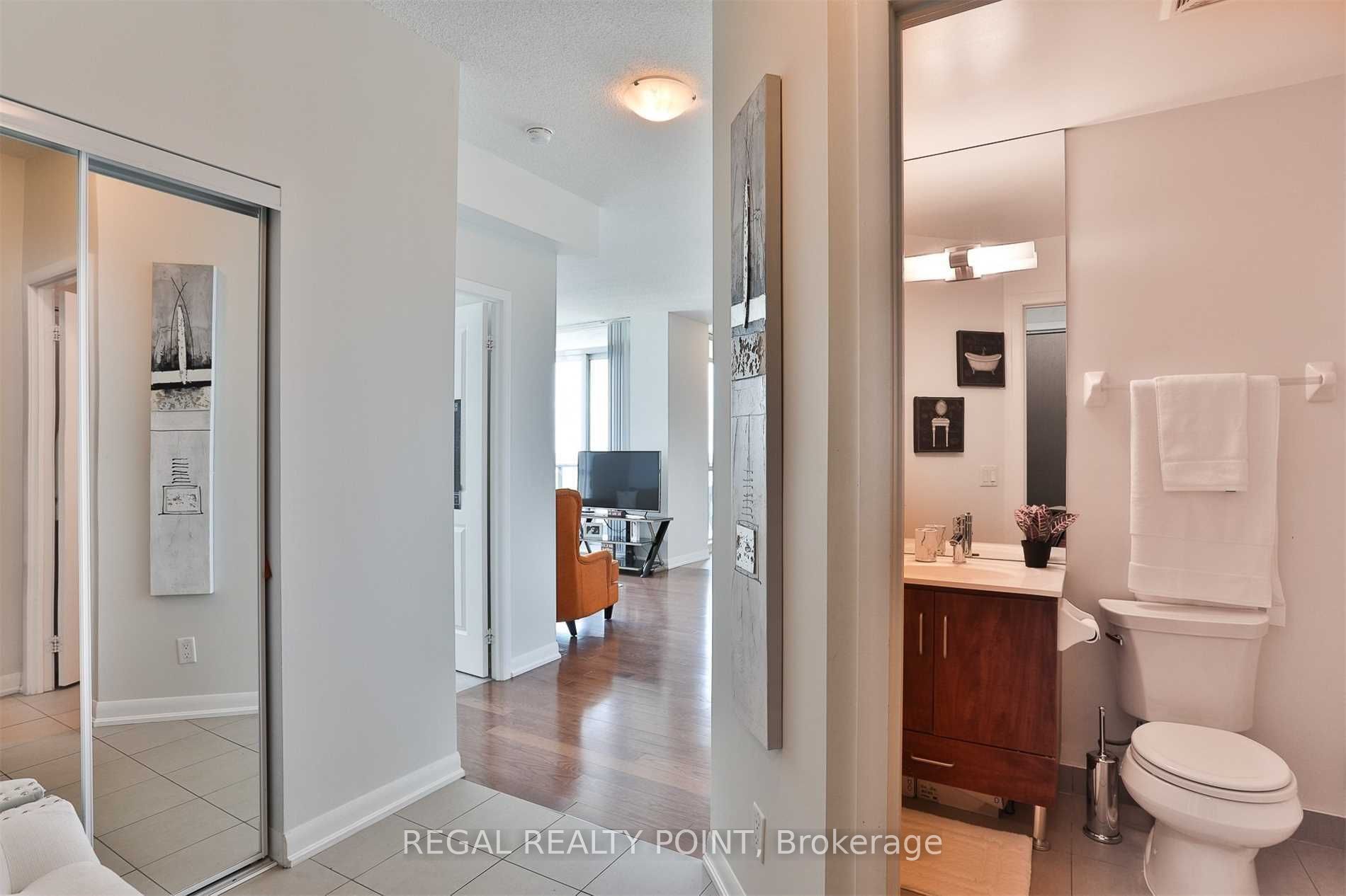 215 Sherway Gardens Road 2507, Toronto, ON M9C 0A4 photo 3