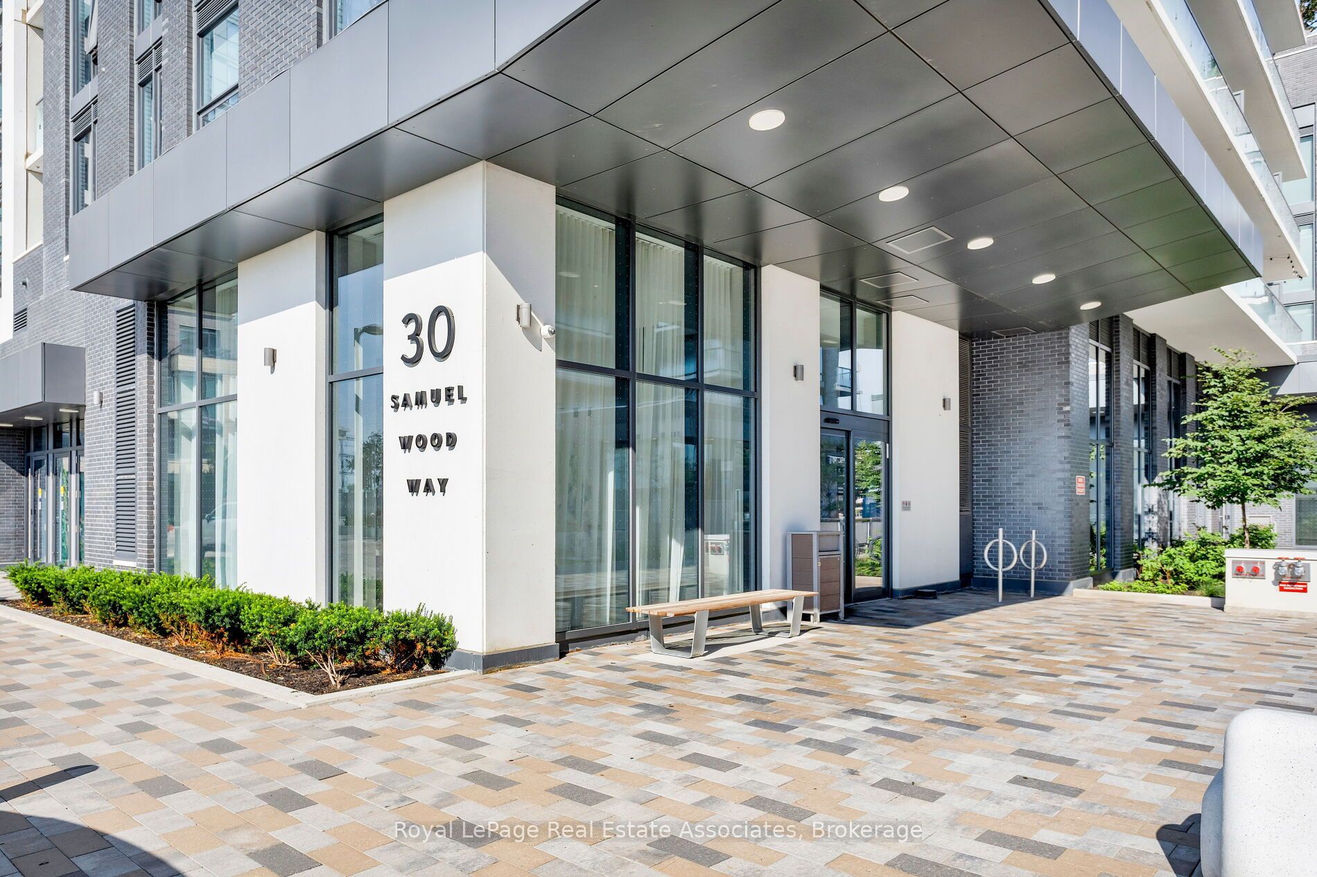 30 Samuel Wood Way 602, Toronto, ON M9B 0C9 photo 2