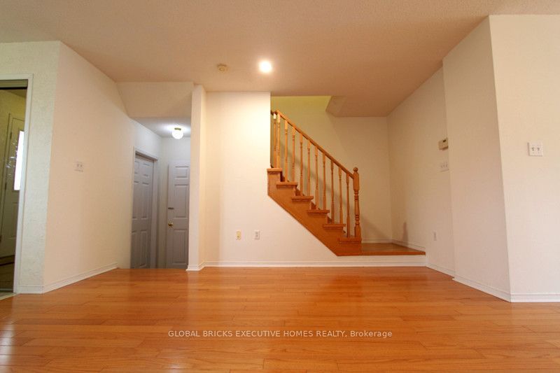 3384 Snowball Road, Mississauga, ON L5N 7M6 photo 5