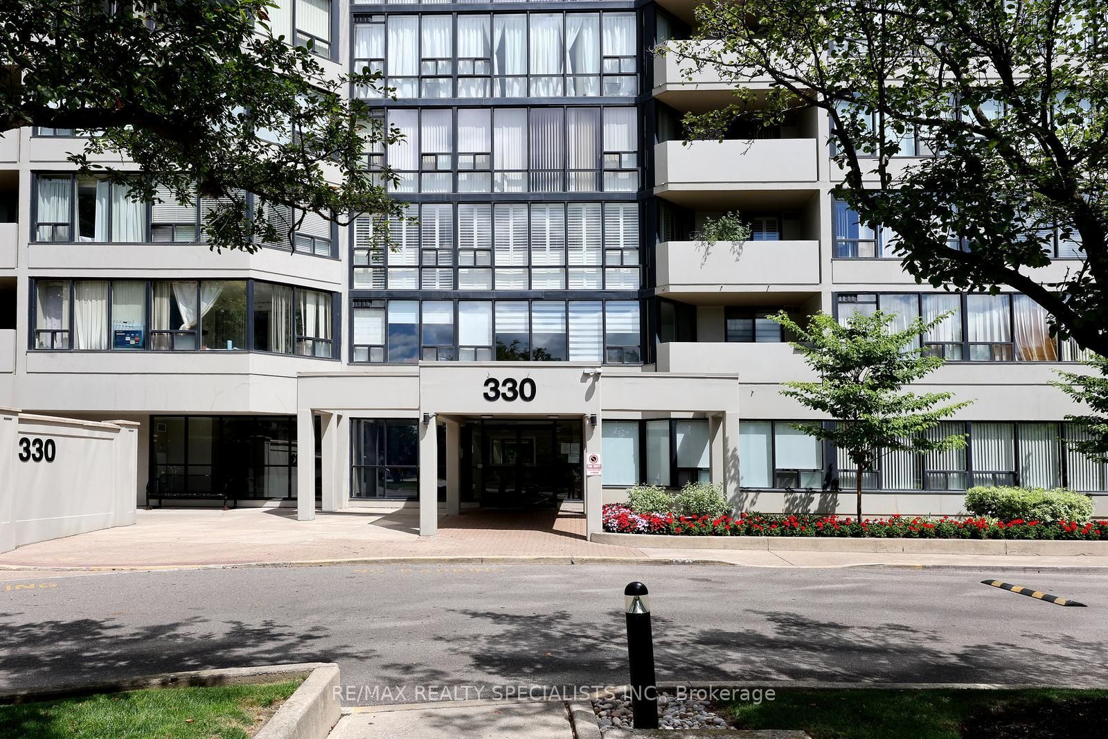 330 W Rathburn Road W 1507, Mississauga, ON L5B 3Y1 photo 2