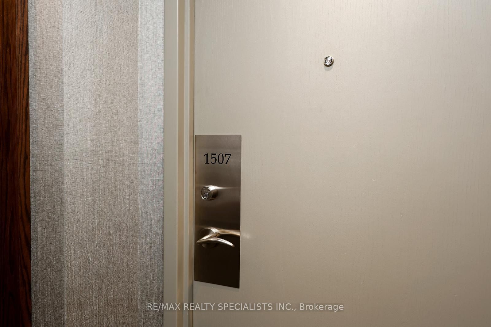 330 W Rathburn Road W 1507, Mississauga, ON L5B 3Y1 photo 3