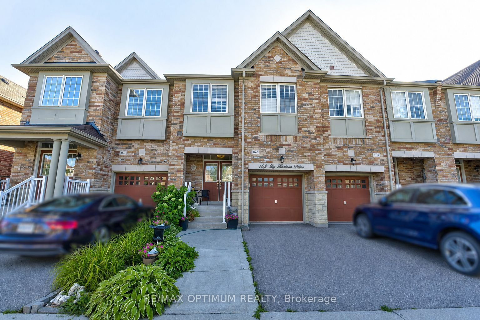 162 Sky Harbour Drive, Brampton, ON L6Y 0C1