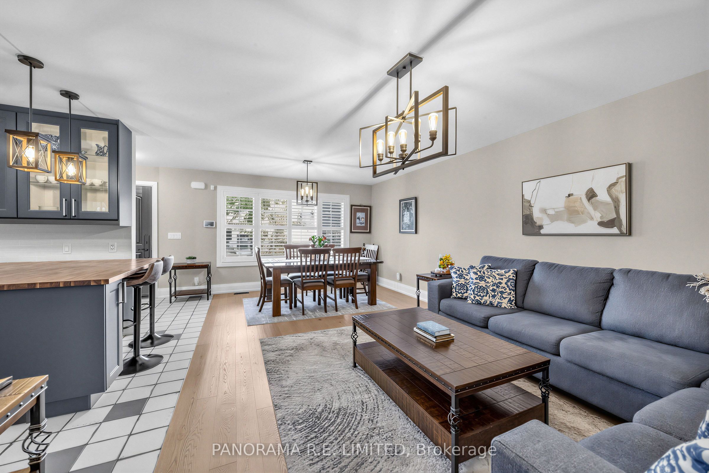 14 Agar Crescent, Toronto, ON M9B 5A5 photo 4