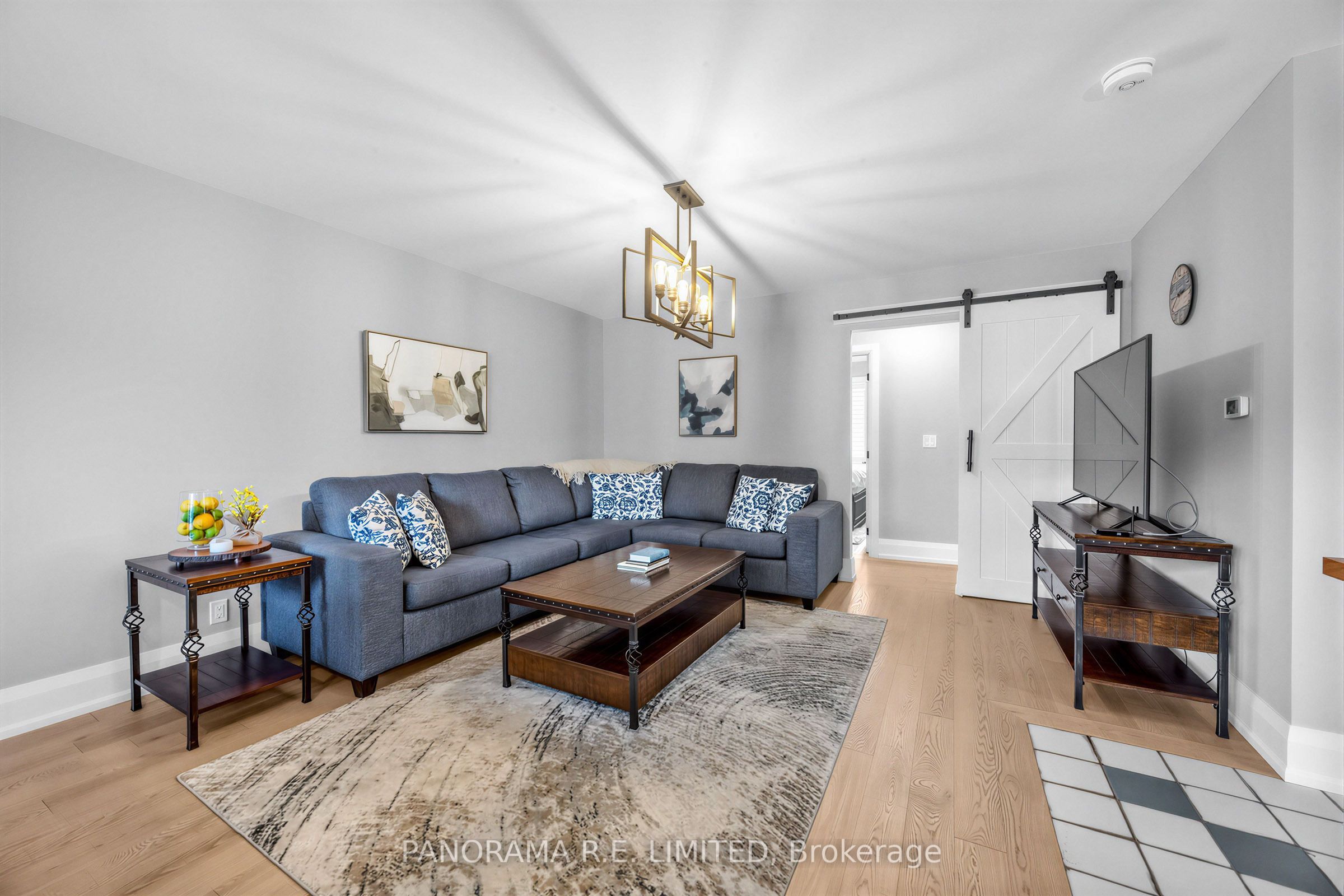 14 Agar Crescent, Toronto, ON M9B 5A5 photo 5