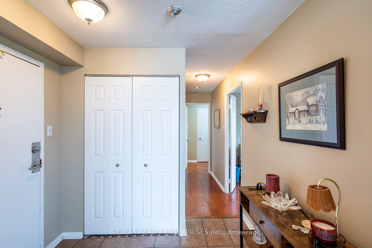 1111 Bough Beeches Boulevard 501, Mississauga, ON L4W 4N1 photo 3