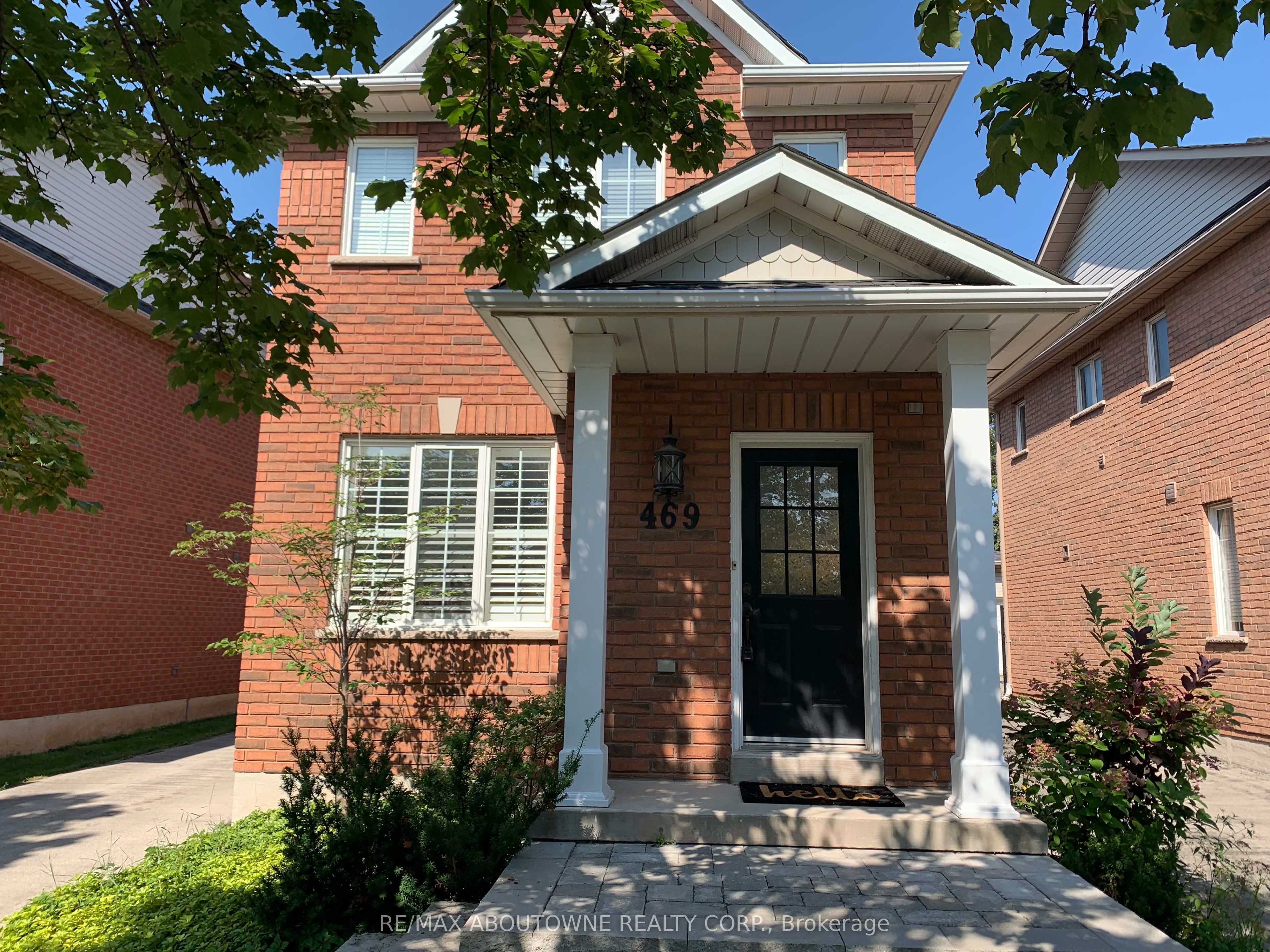 469 Ambleside Drive, Oakville, ON L6H 6N7 photo 2
