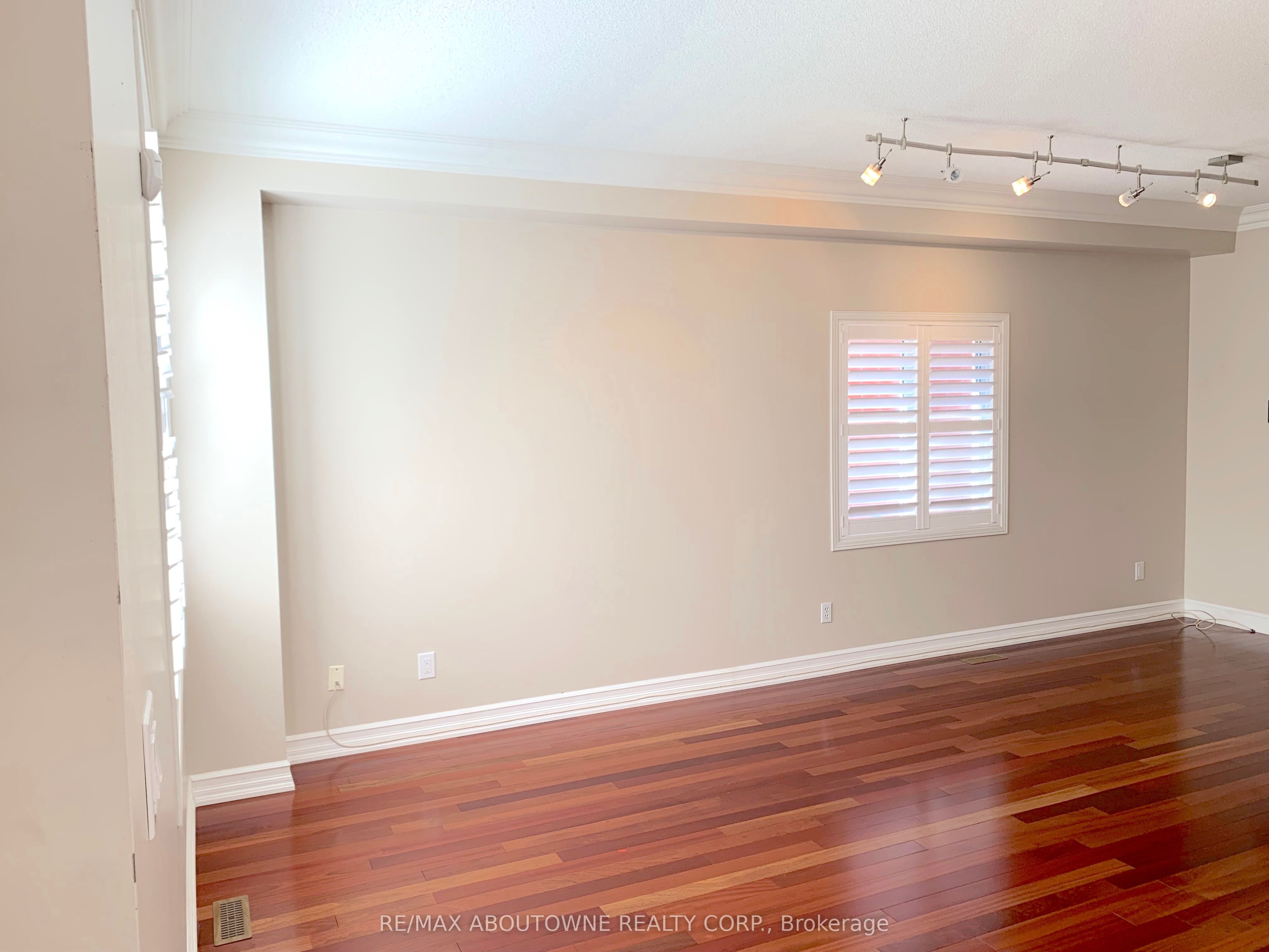 469 Ambleside Drive, Oakville, ON L6H 6N7 photo 5
