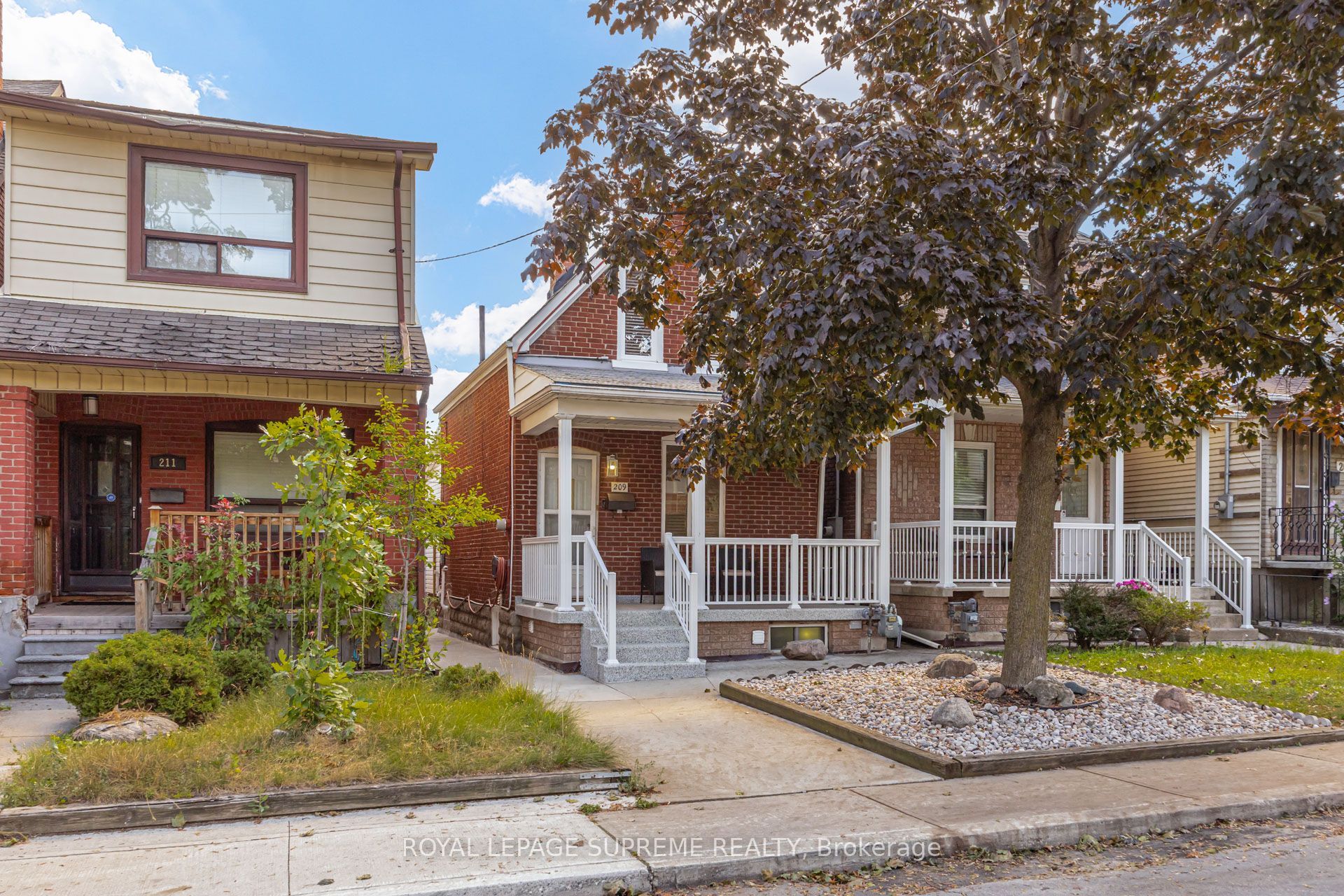 209 Boon Avenue, Toronto, ON M6E 3Z7 photo 3