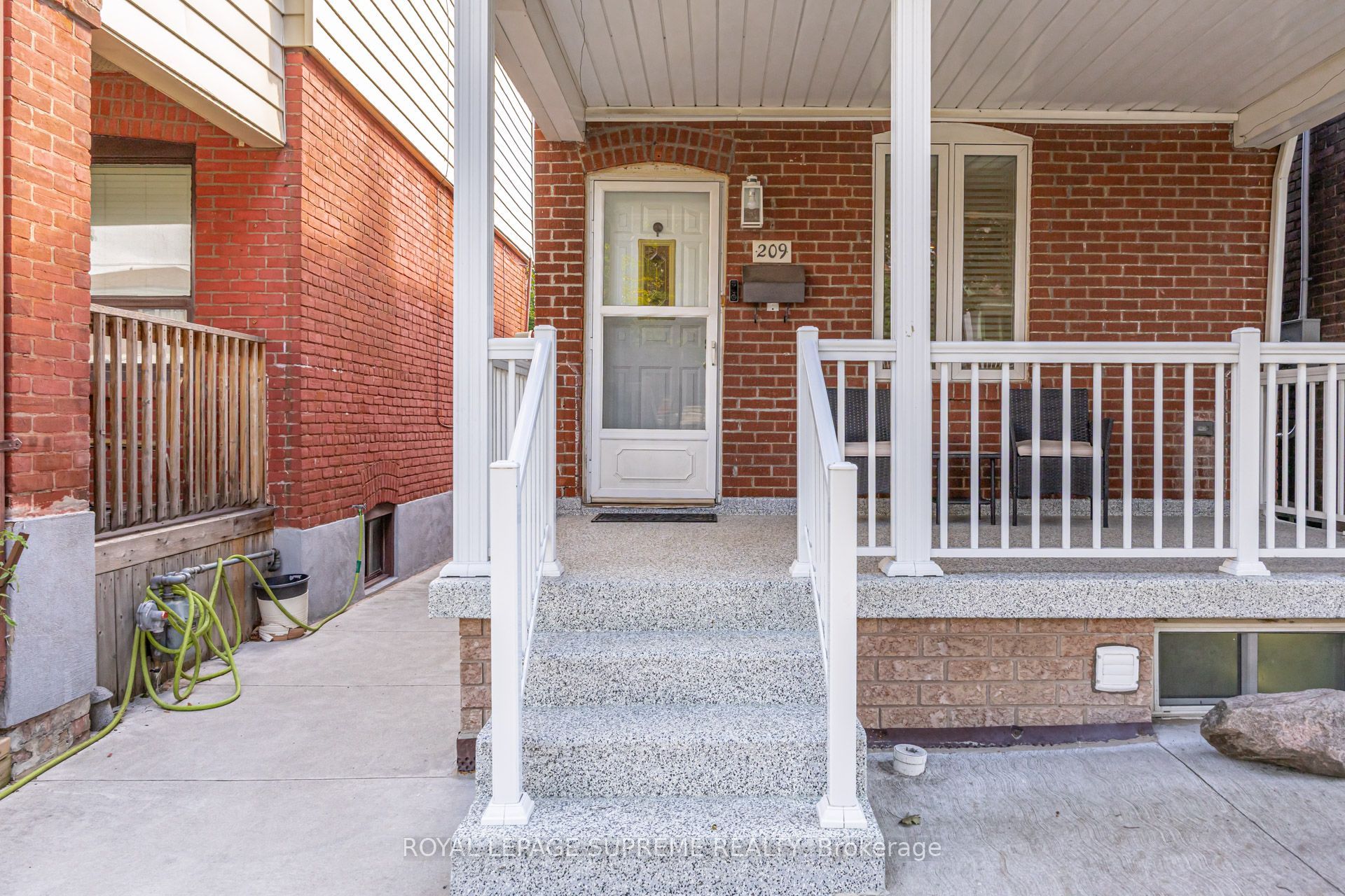 209 Boon Avenue, Toronto, ON M6E 3Z7 photo 4
