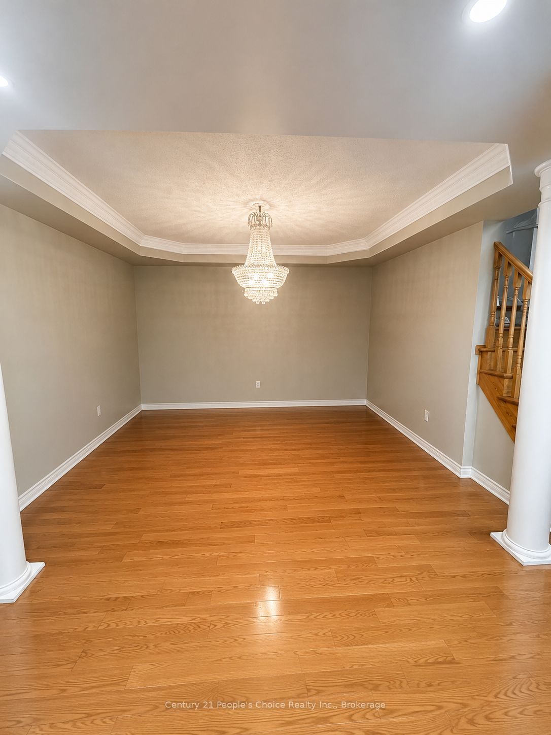 670 Macbeth Heights, Mississauga, ON L5W 1E5 photo 3