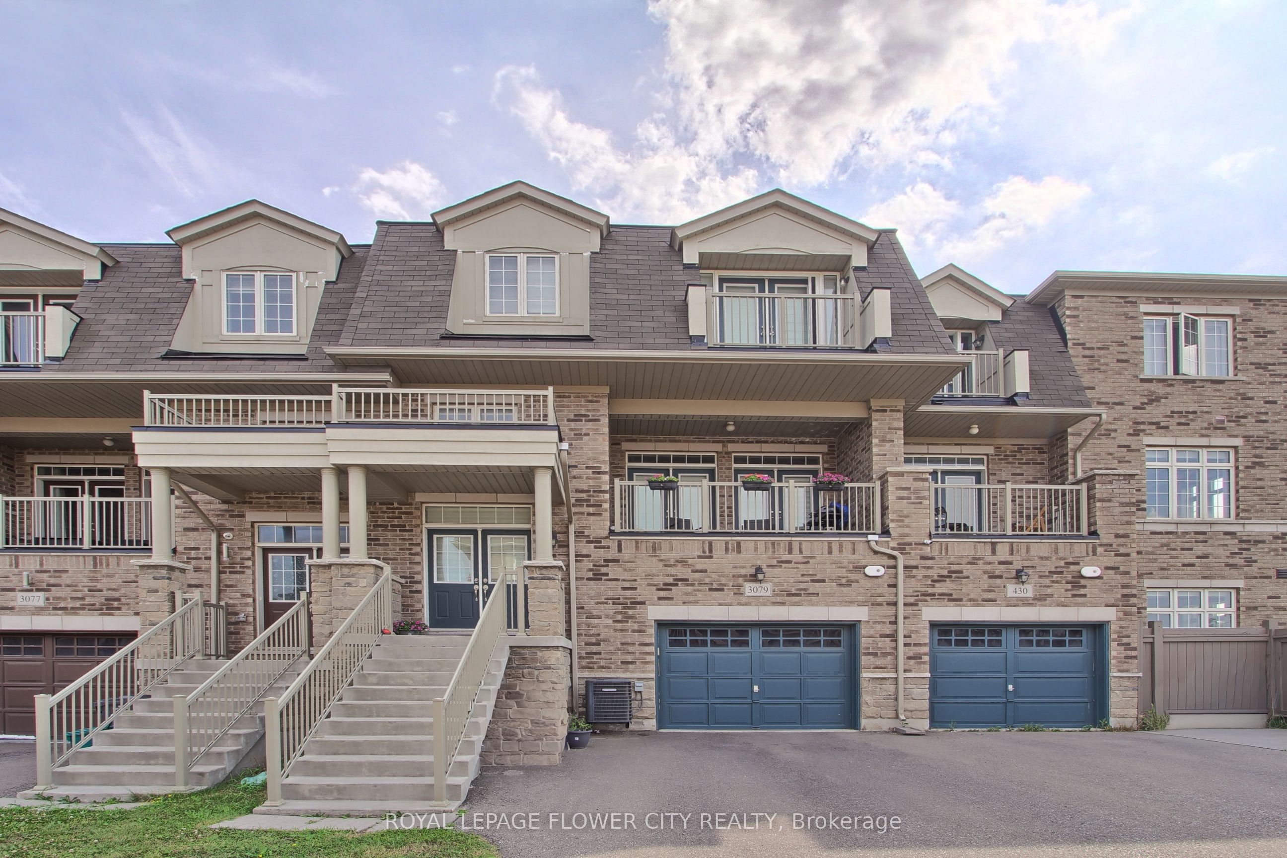 3079 Postridge Drive, Oakville, ON L6H 0S1