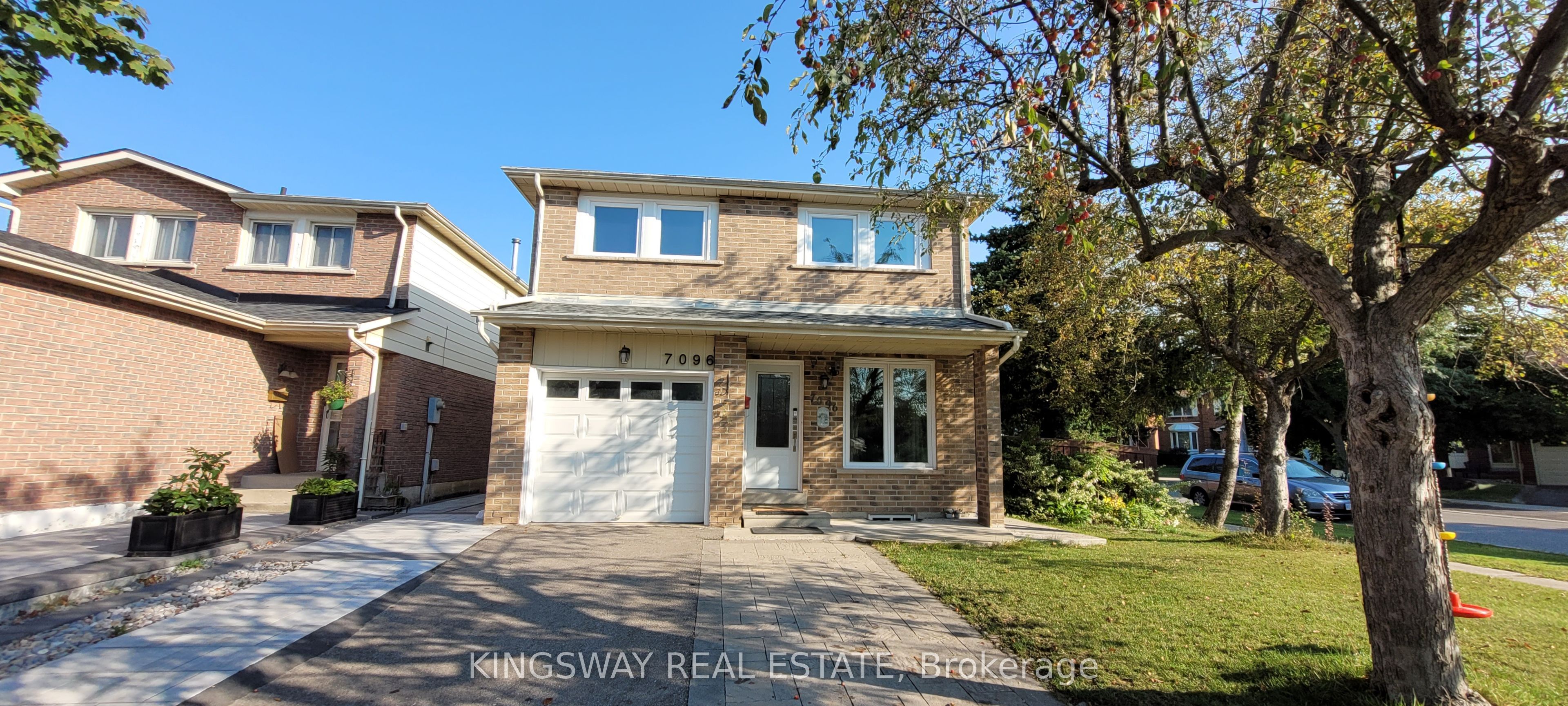 7096 Cordingley Crescent, Mississauga, ON L5N 4Z8 photo 2