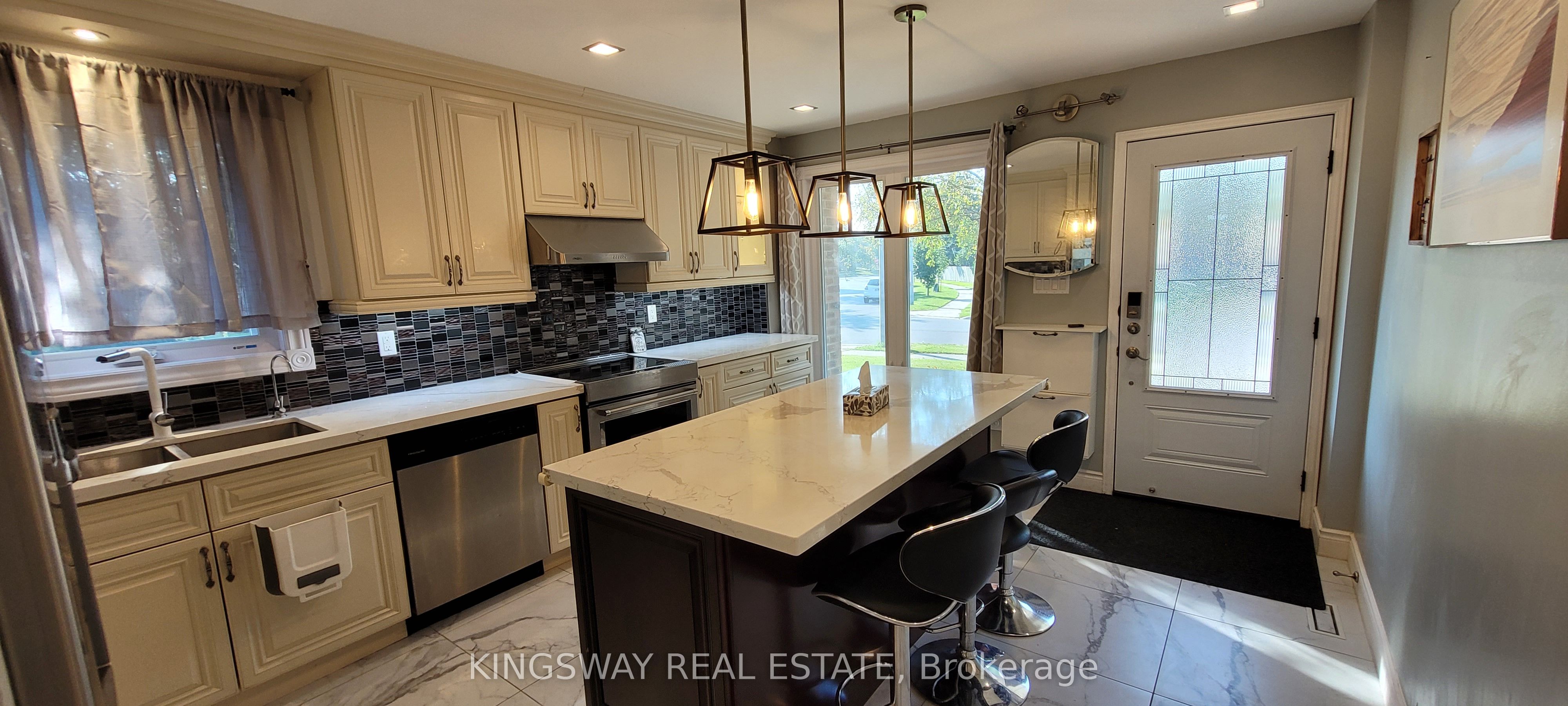 7096 Cordingley Crescent, Mississauga, ON L5N 4Z8 photo 5