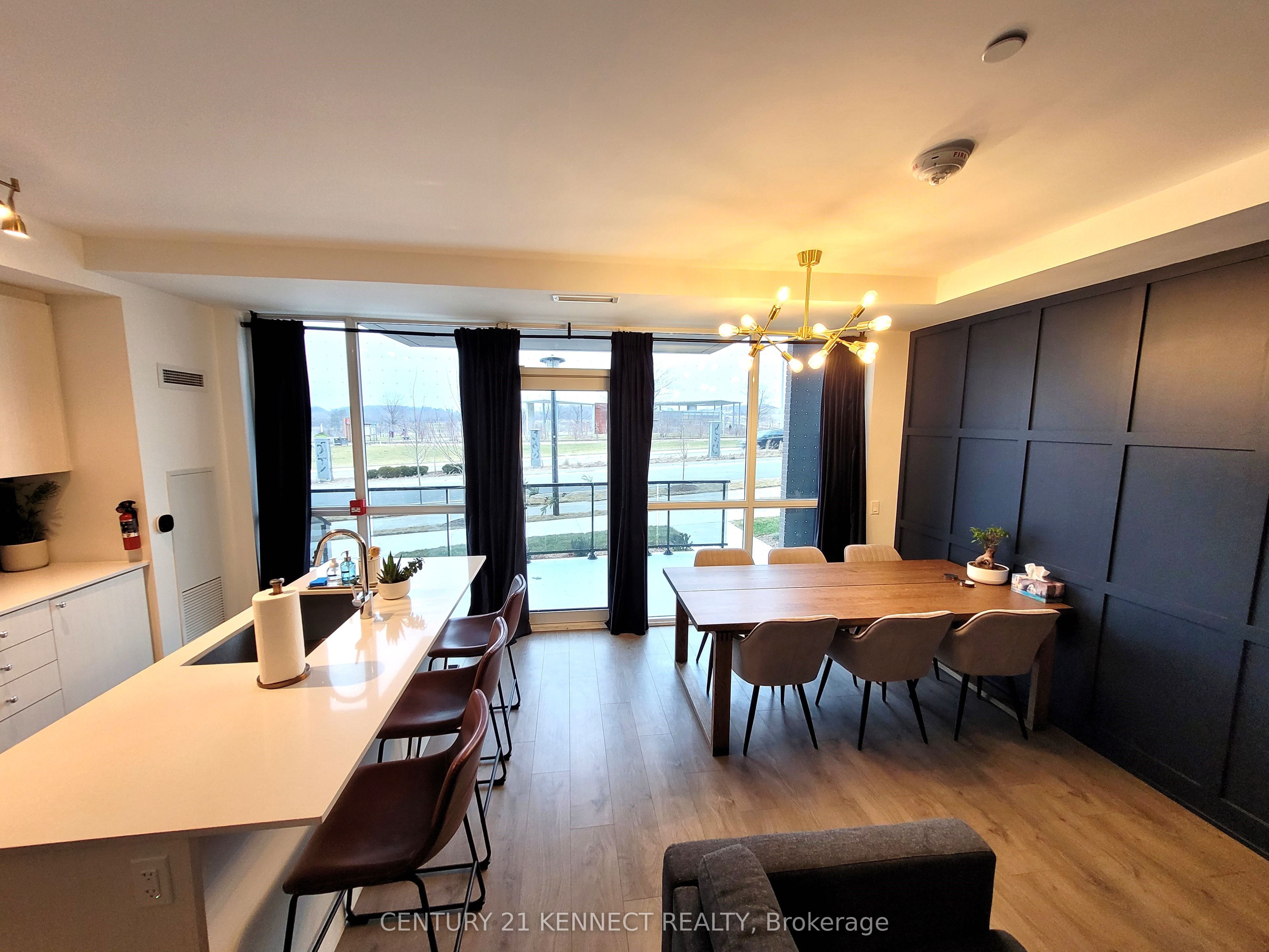 60 George Butchart Drive TH02, Toronto, ON M3K 0E1