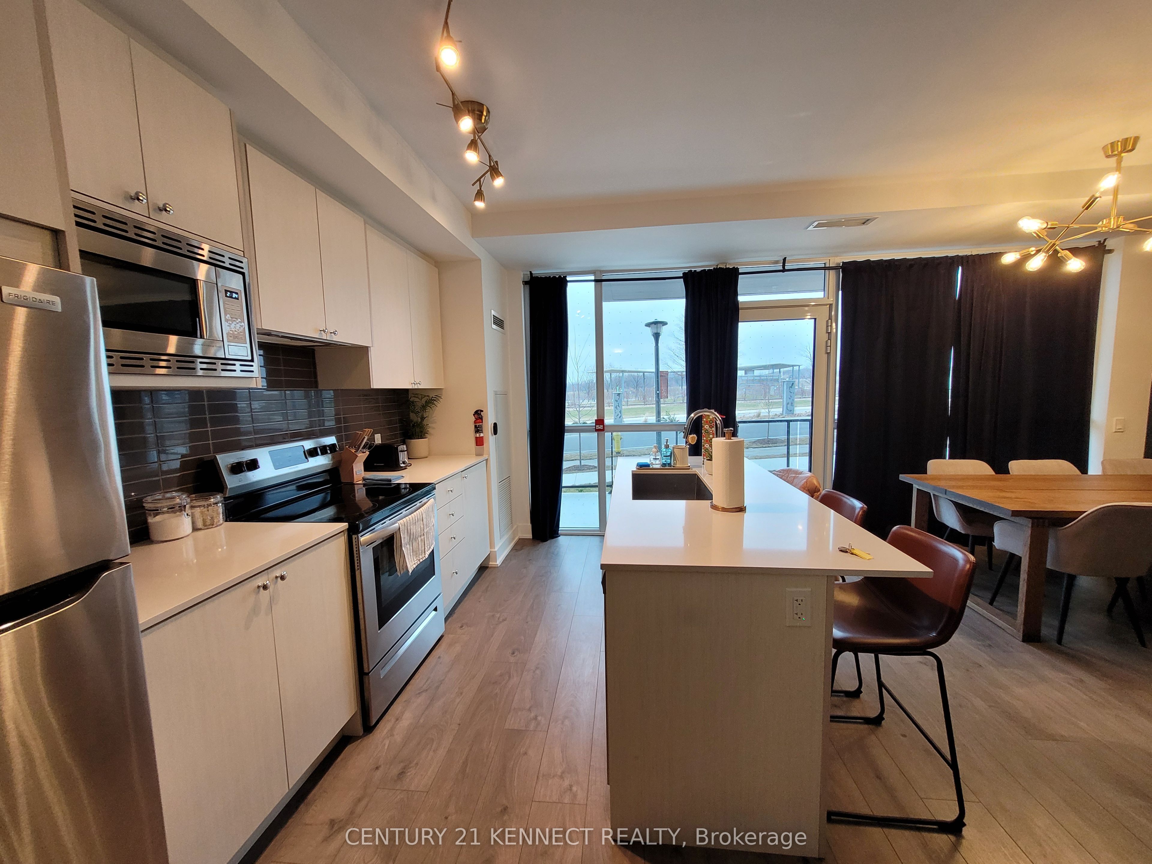 60 George Butchart Drive TH02, Toronto, ON M3K 0E1 photo 2