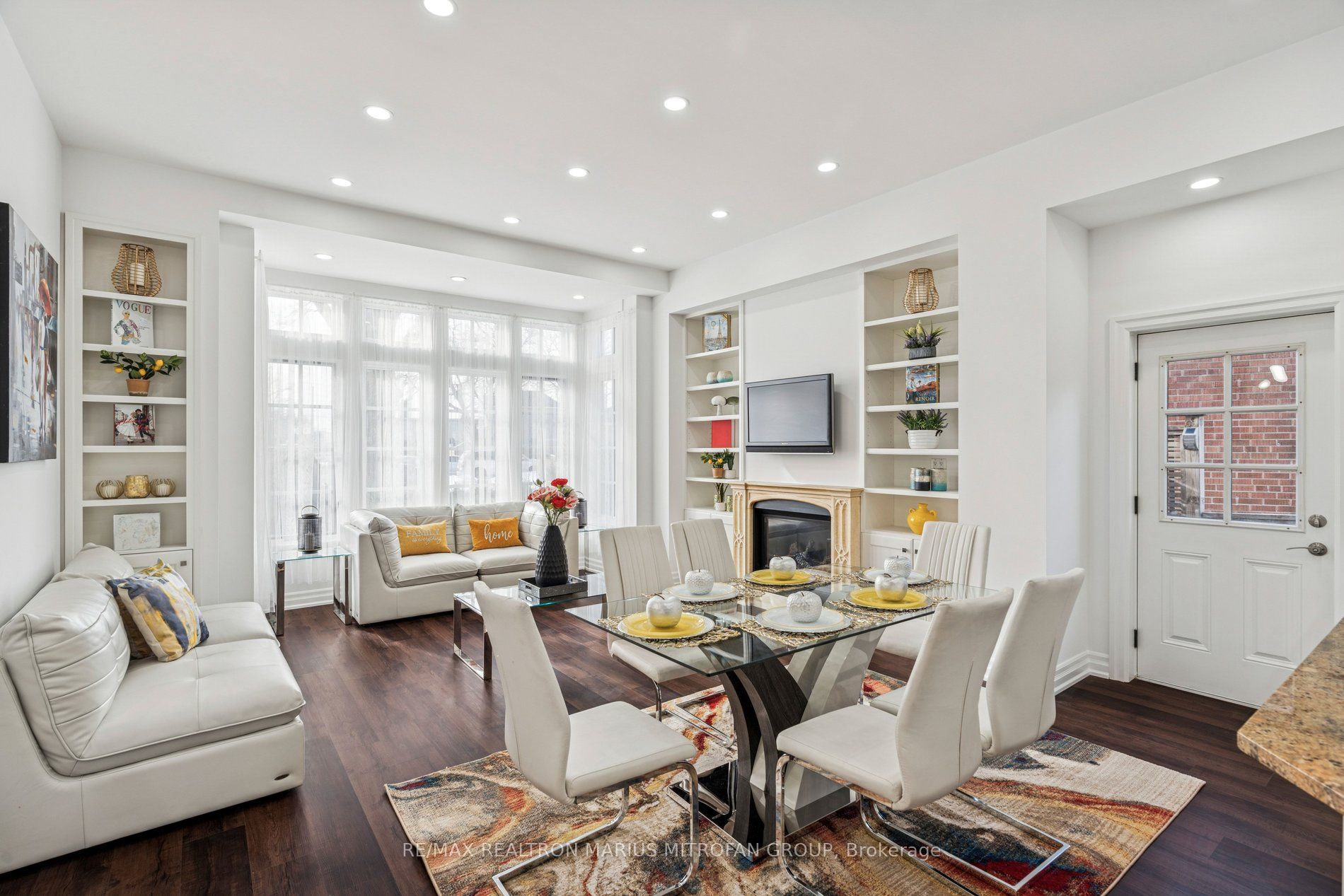 7 Rollins Place, Toronto, ON M9B 3Y4 photo 4