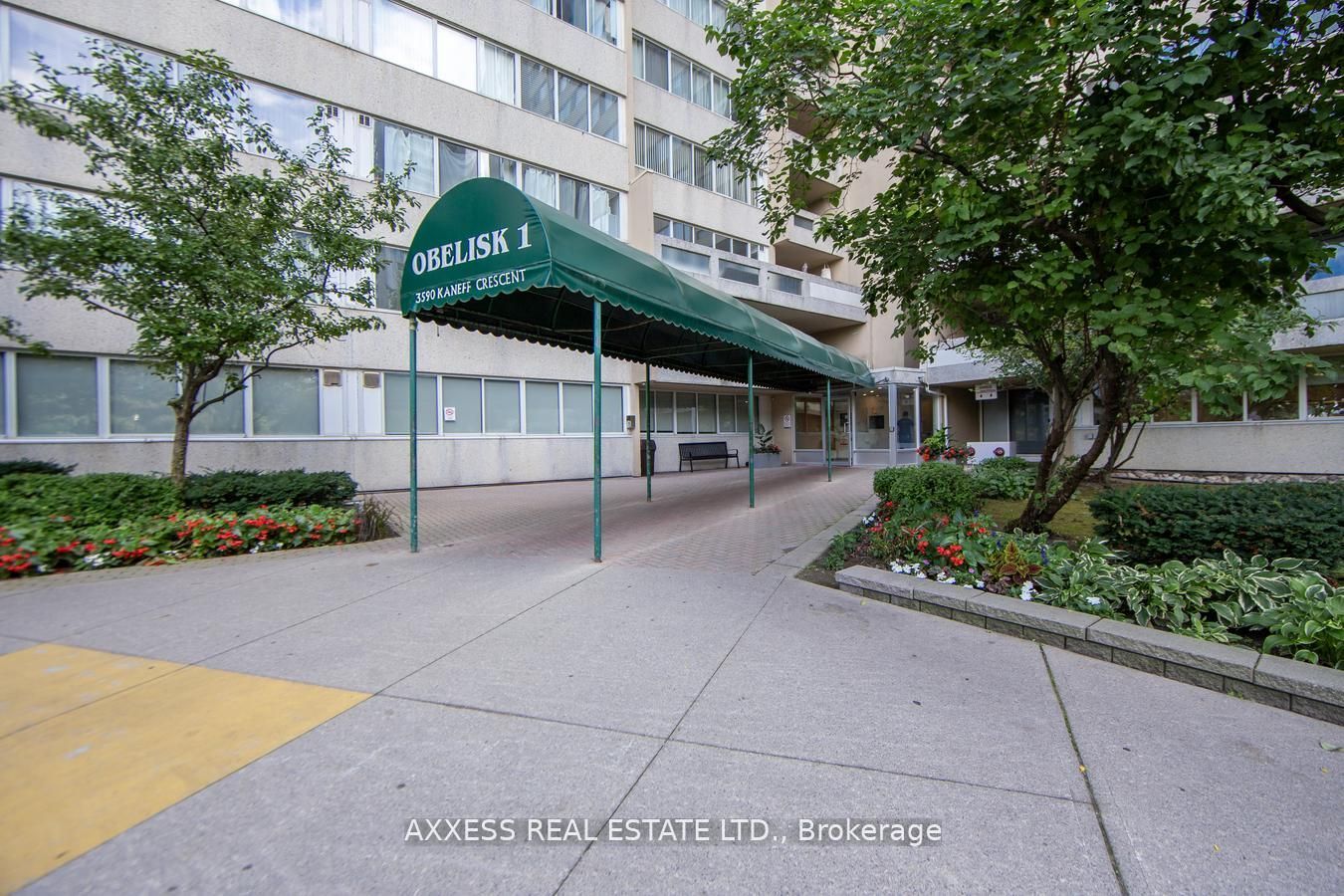 3590 Kaneff Crescent 609, Mississauga, ON L5A 3X3 photo 3