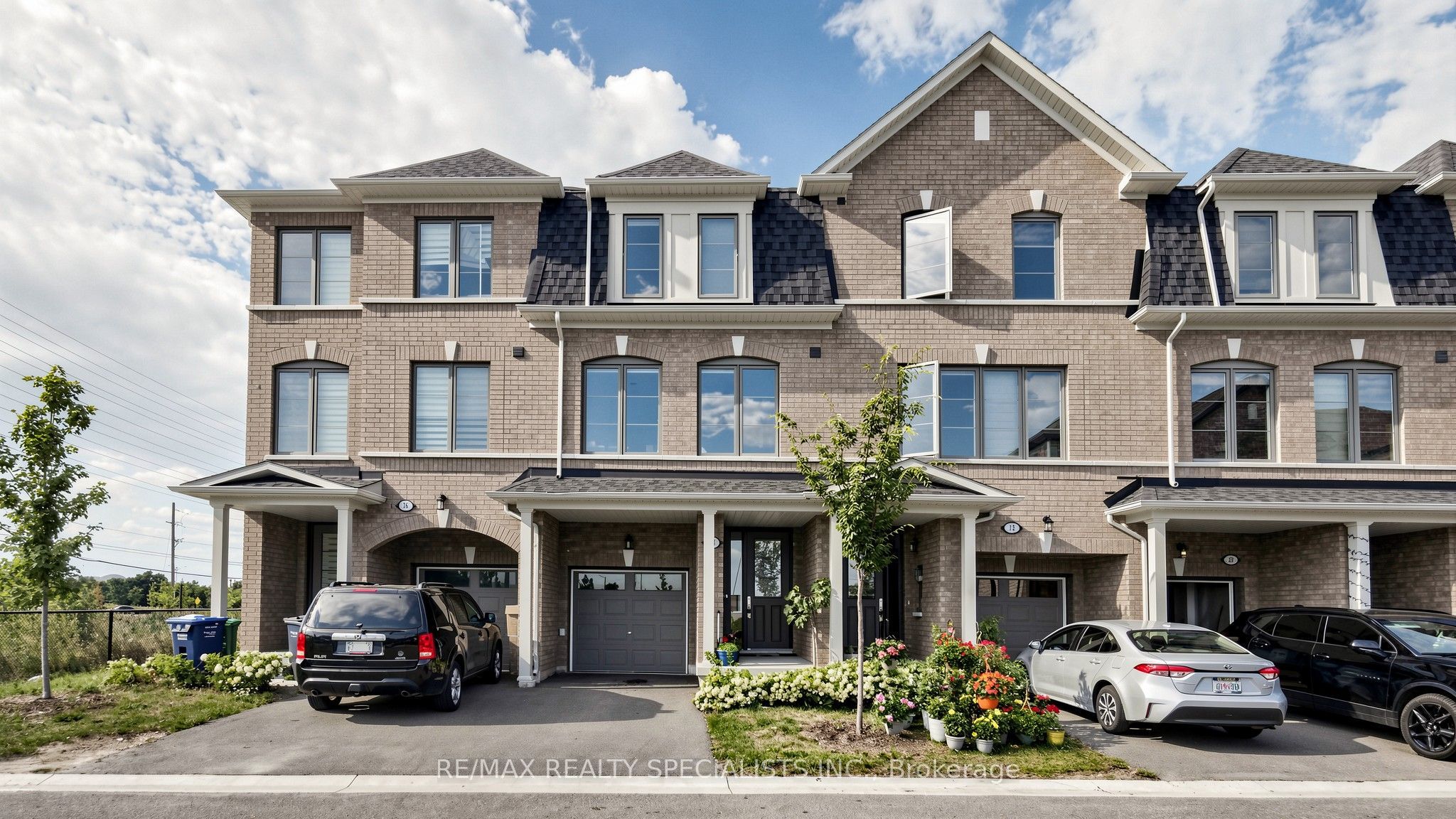 14 BRETLON Street, Brampton, ON L6P 4N8