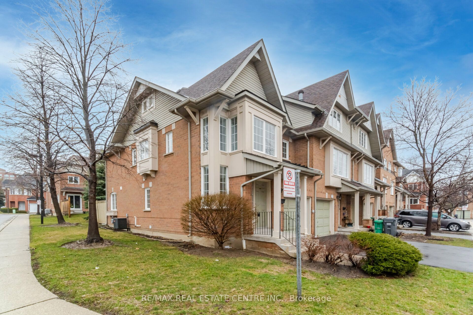 1591 South Parade Court 45, Mississauga, ON L5M 6G1 photo 2