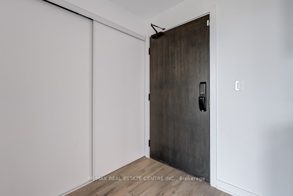 1005 Dundas Street E 238, Oakville, ON L6H 8C7 photo 4