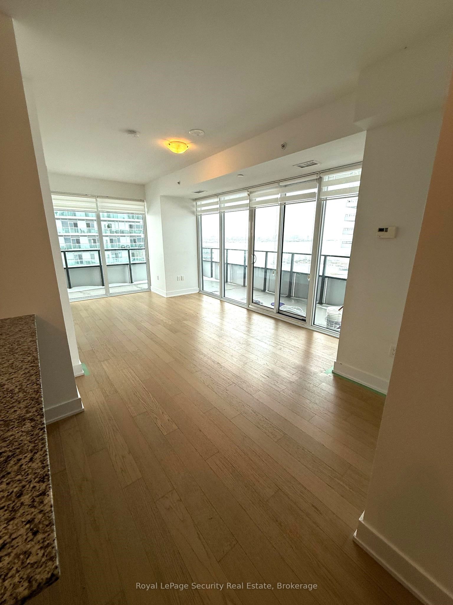 30 Shore Breeze Drive 1916, Toronto, ON M8V 0J1 photo 4