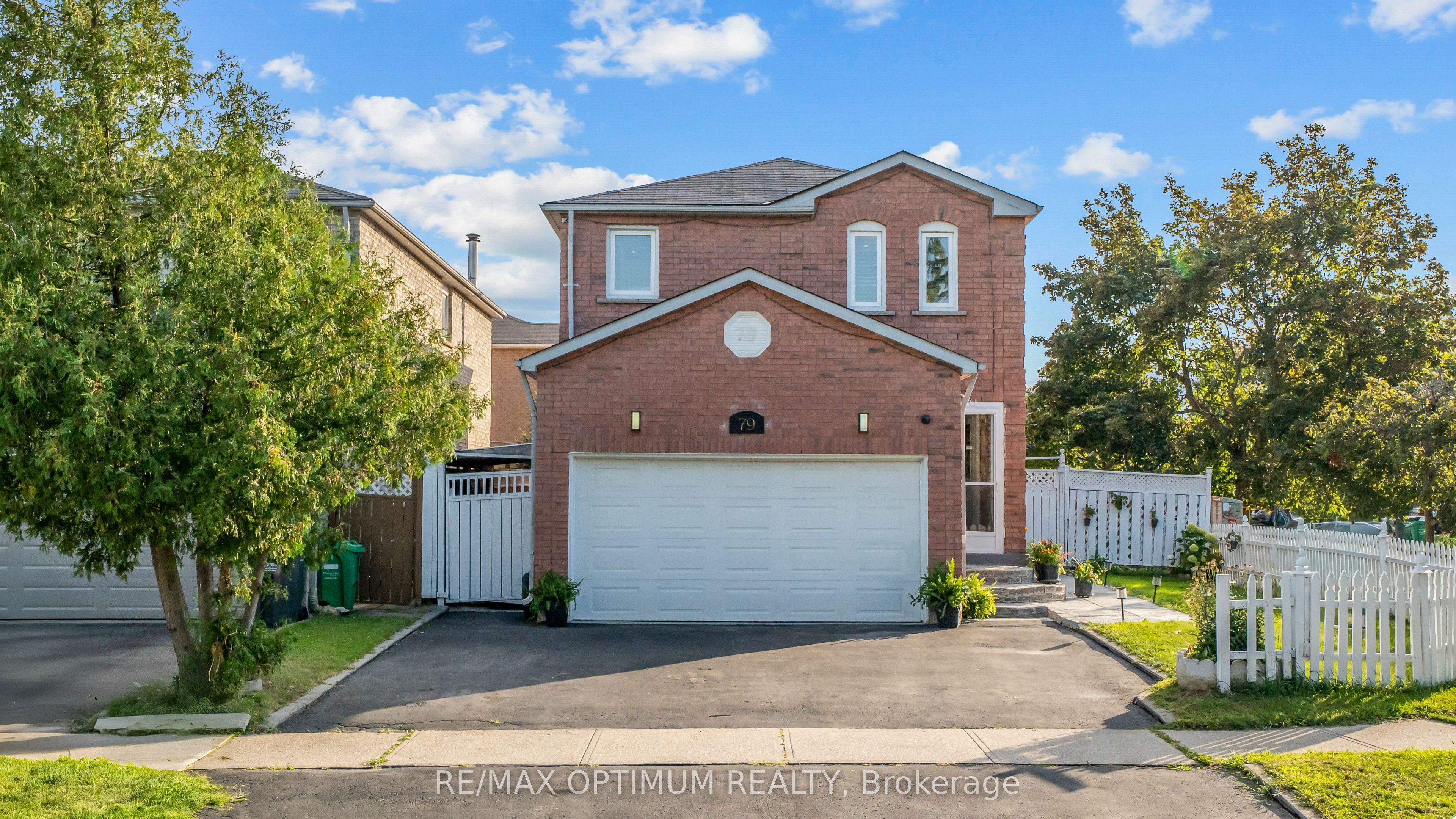 79 Gatesgill Street, Brampton, ON L6X 3T1