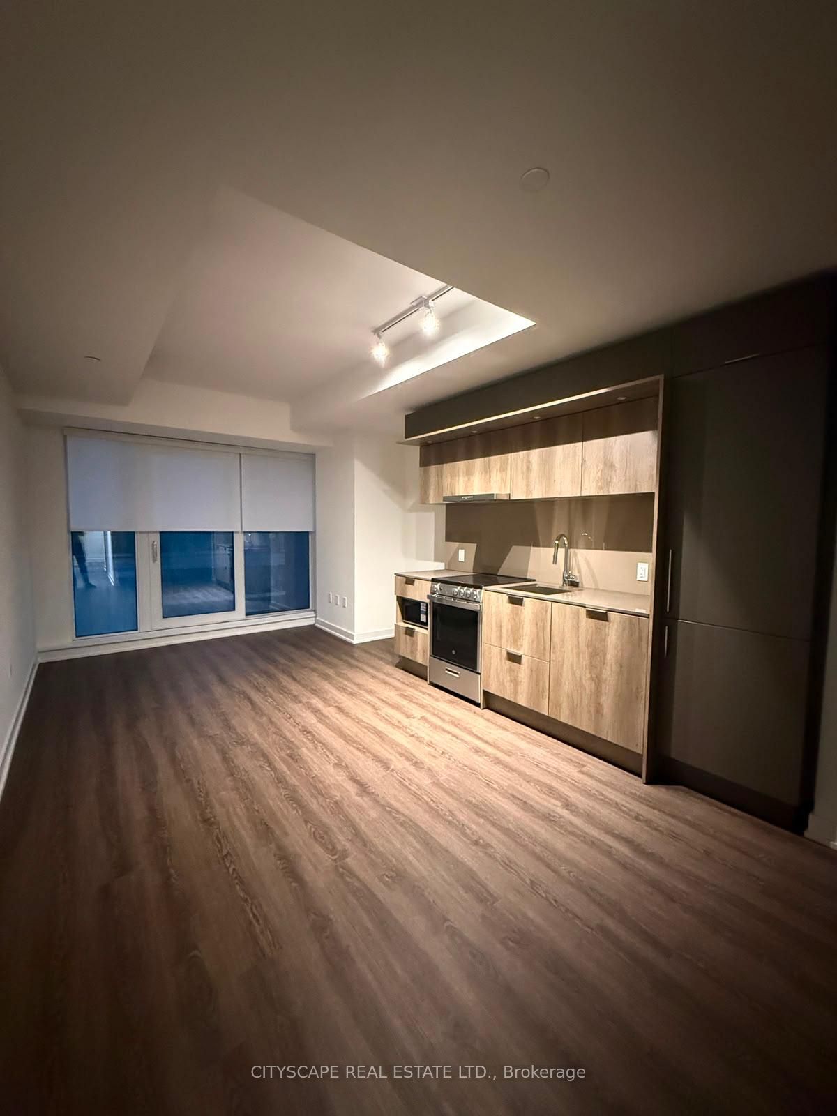 448 Burnhamthorpe Road W 205, Mississauga, ON L5B 0R4 photo 4