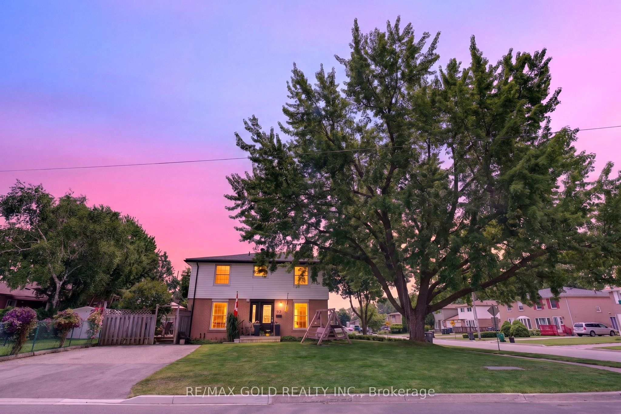92 Cathcart Crescent, Brampton, ON L6T 2A5