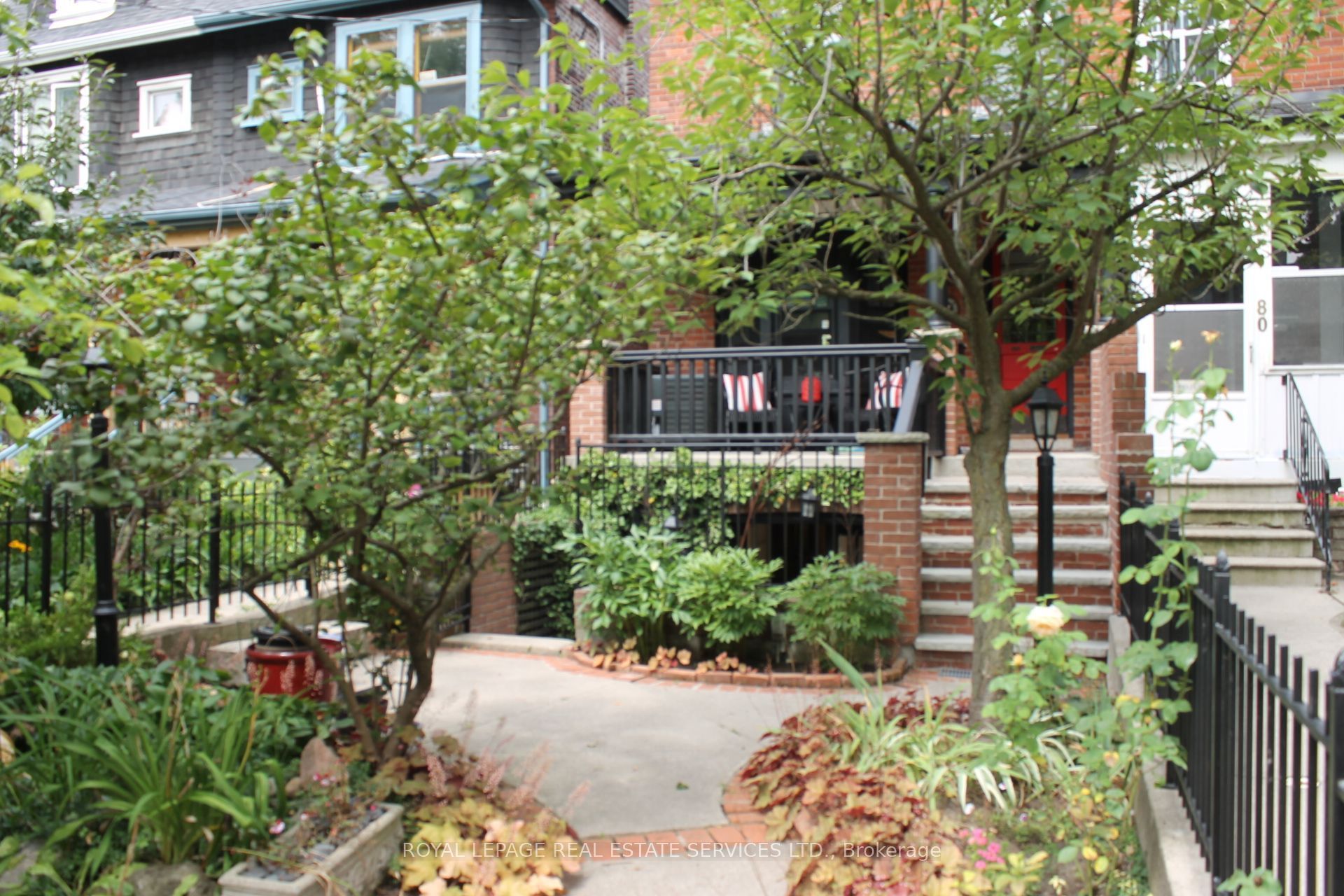 82 Galley Avenue Lower L, Toronto, ON M6R 1H1 photo 2