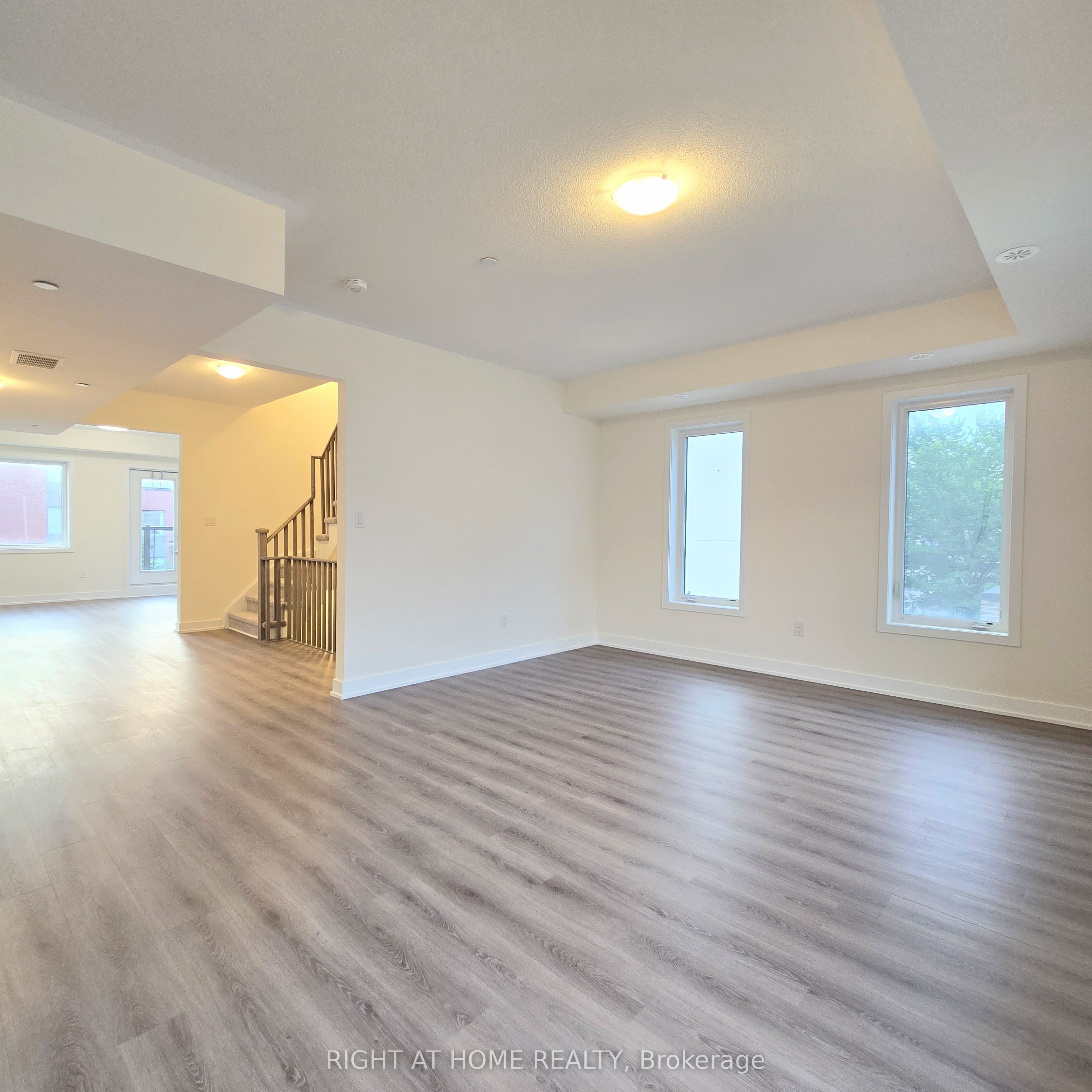 137 Frederick Tisdale Drive #Upper Unit, Toronto, ON M3K 2B8 photo 5