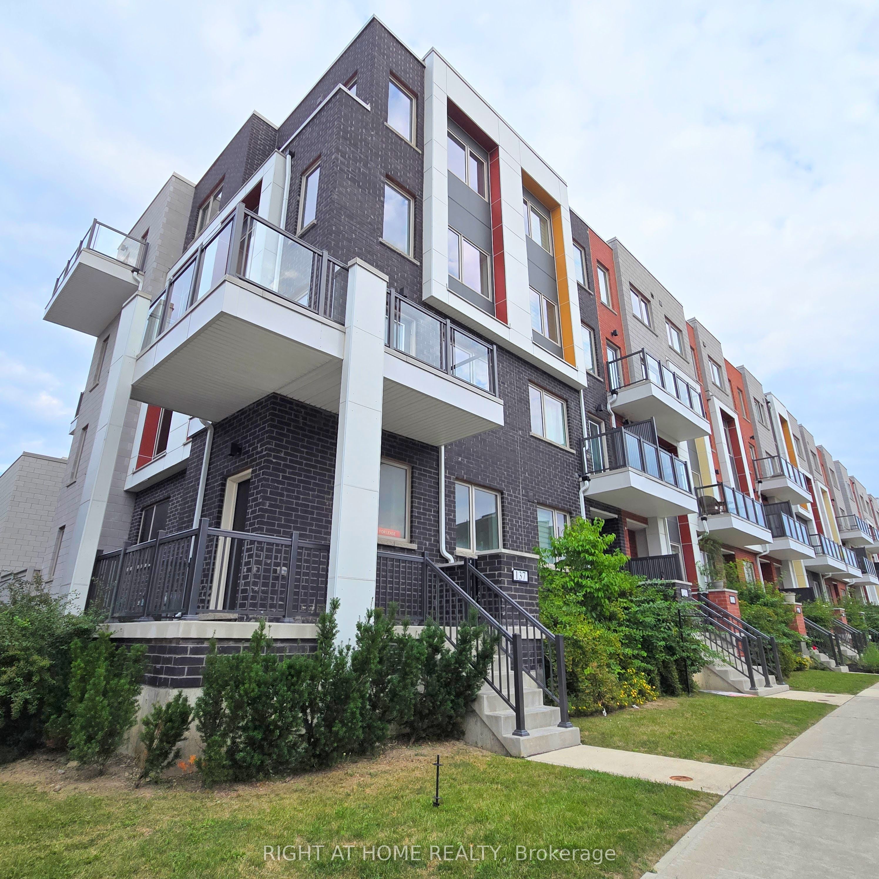 137 Frederick Tisdale Drive #Lower/Main Unit, Toronto, ON M3K 2B8