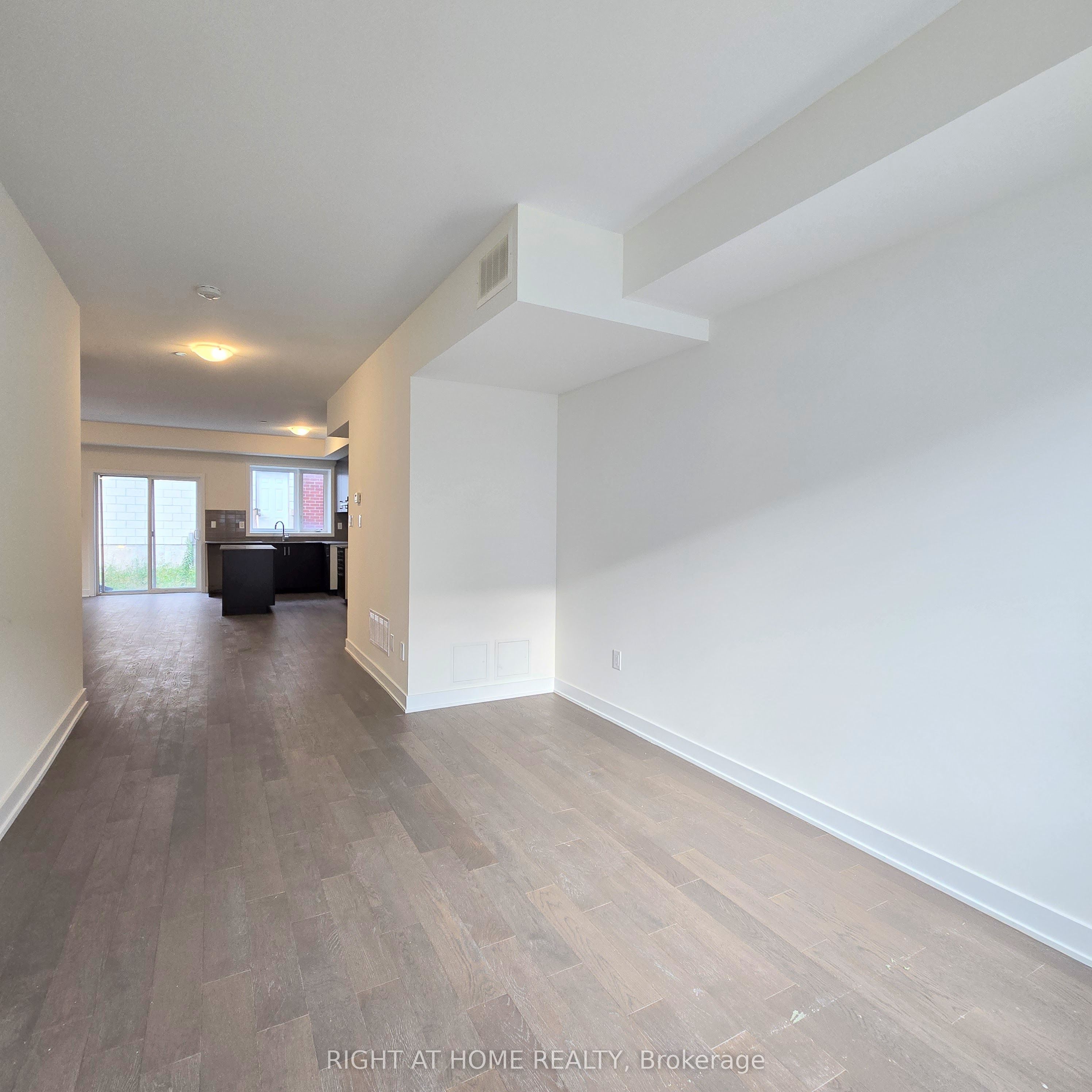 137 Frederick Tisdale Drive #Lower/Main Unit, Toronto, ON M3K 2B8 photo 4