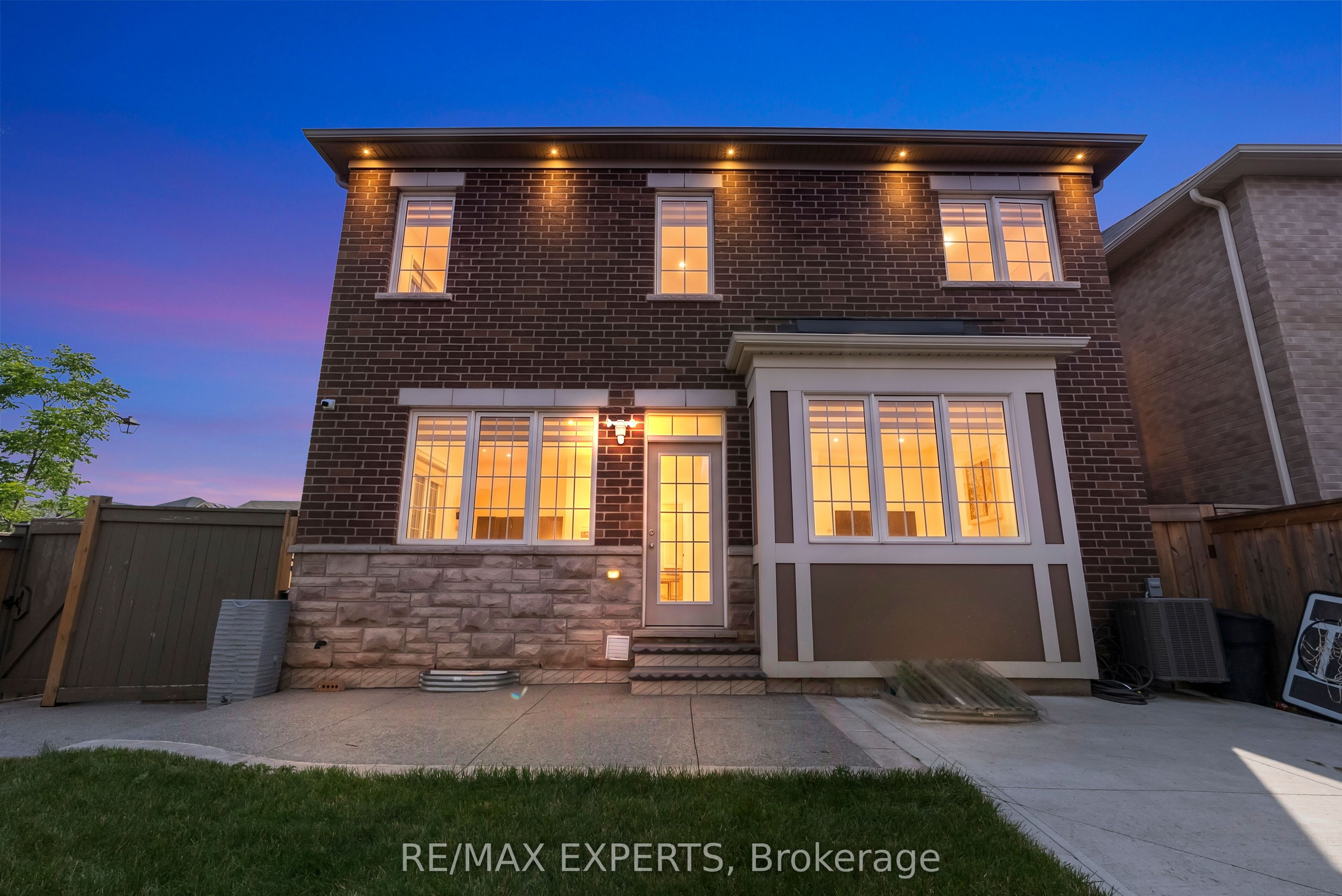 1253 Duignan Crescent, Milton, ON L9E 1C5 photo 5