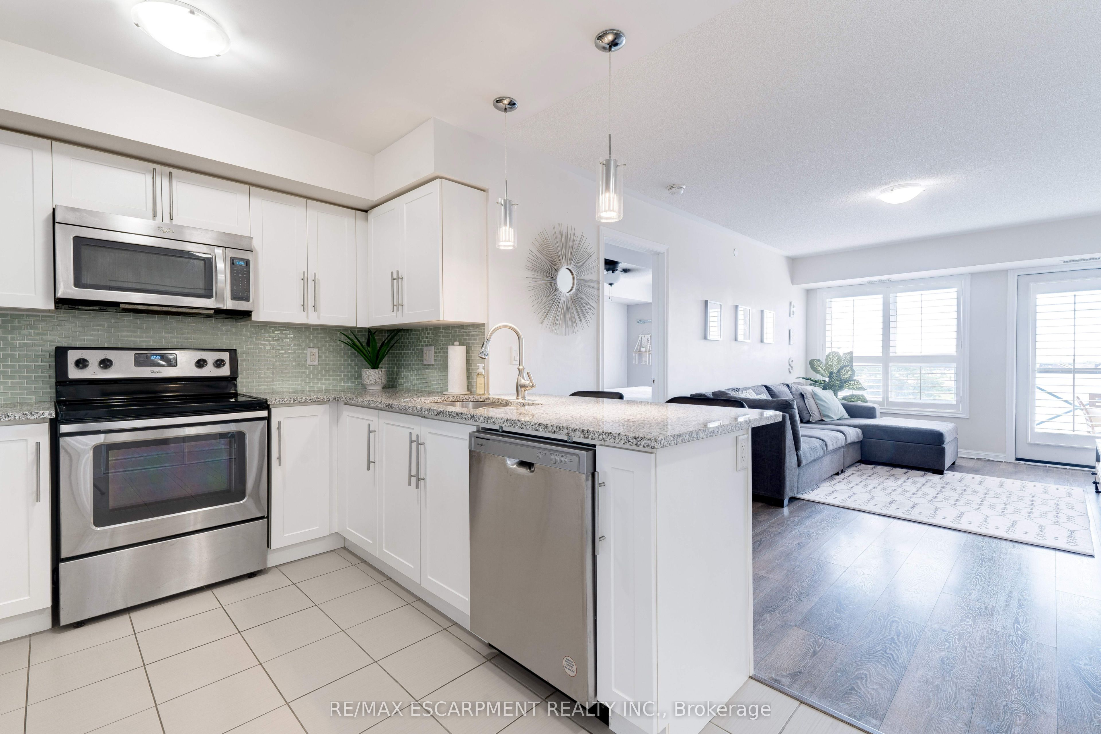 1045 Nadalin Heights 406, Milton, ON L9T 8R5 photo 5