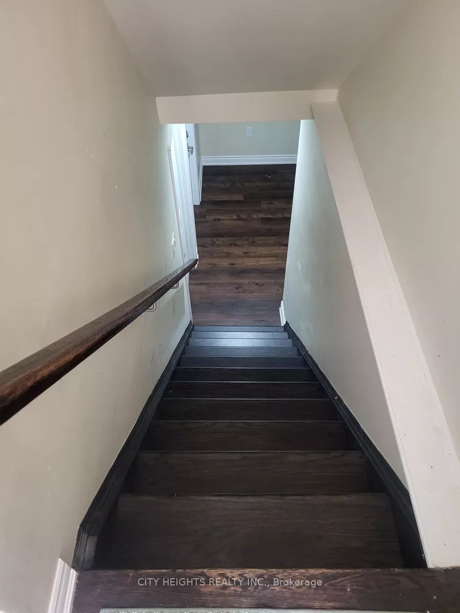 9 Fenchurch Drive Basement, Brampton, ON L7A 4G1 photo 3