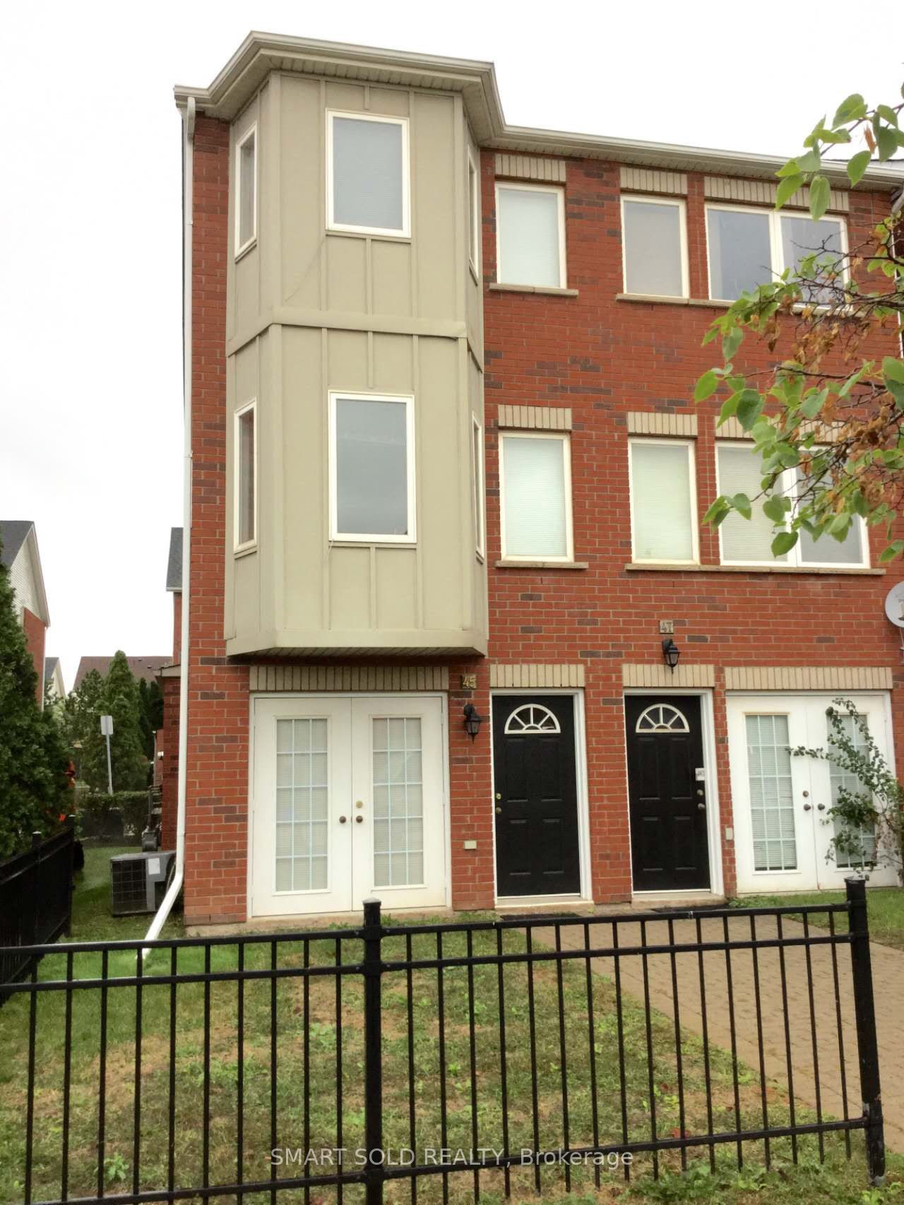 1751 Lampman Avenue 45, Burlington, ON L7L 6W3