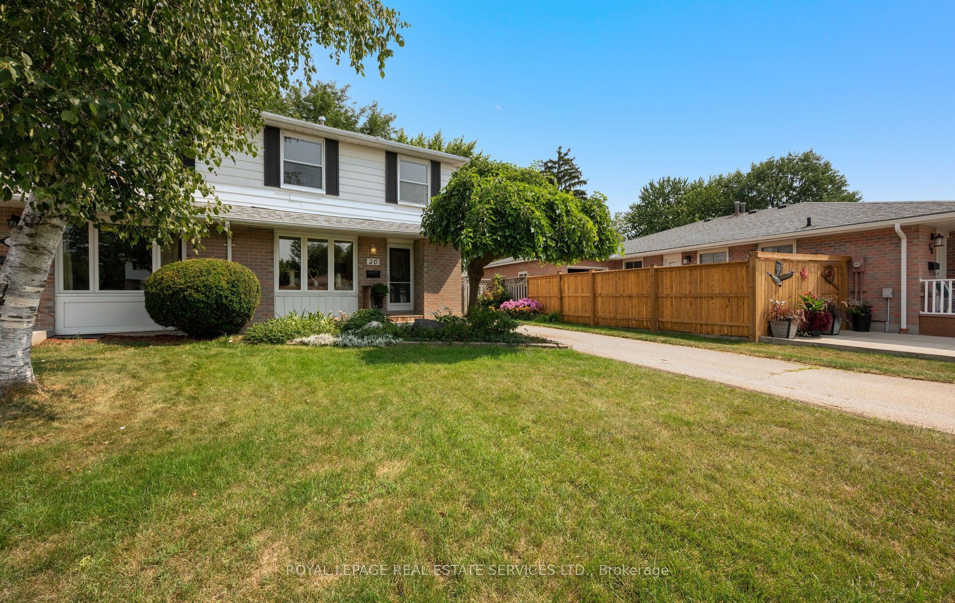 20 Glengrove Court, Brampton, ON L6S 1Z3 photo 3