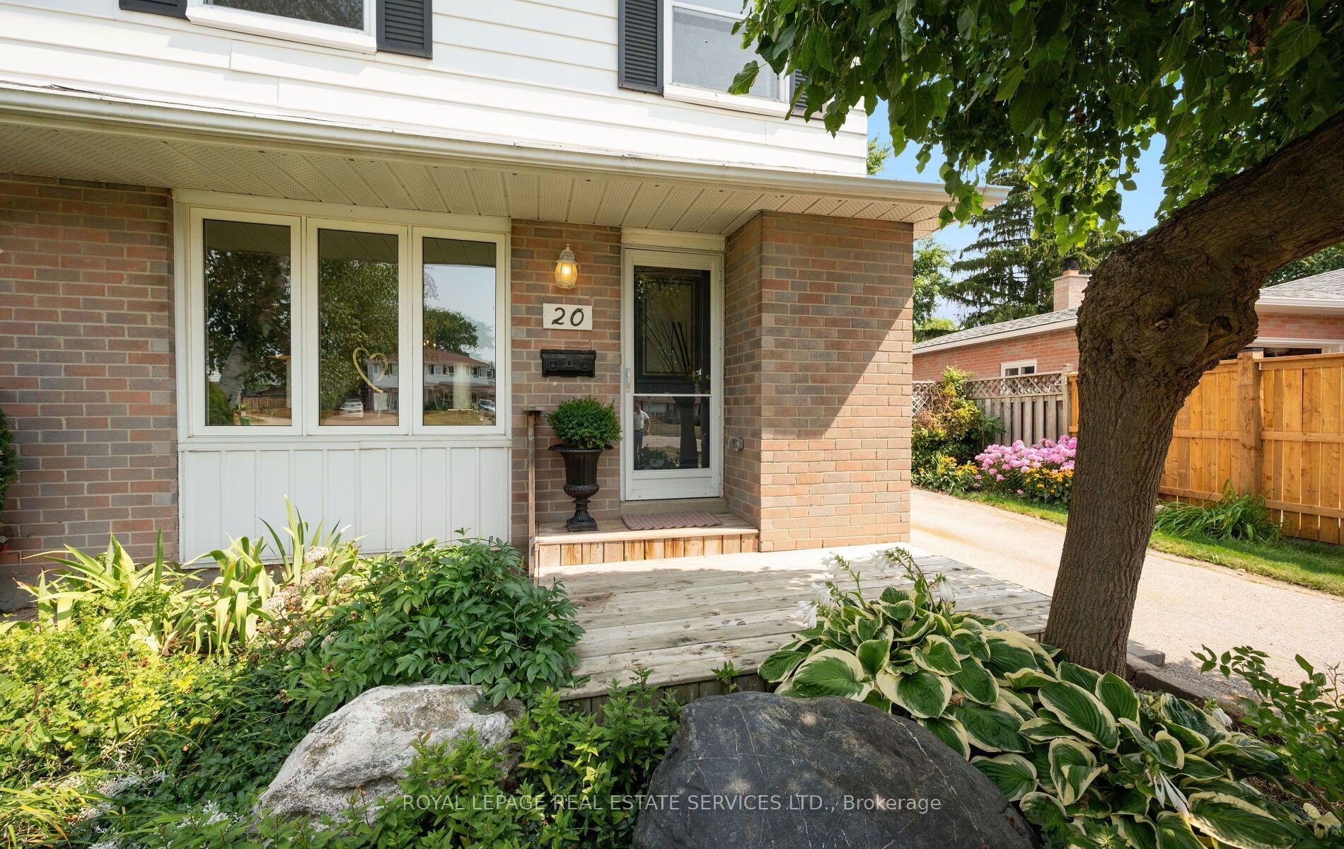 20 Glengrove Court, Brampton, ON L6S 1Z3 photo 4