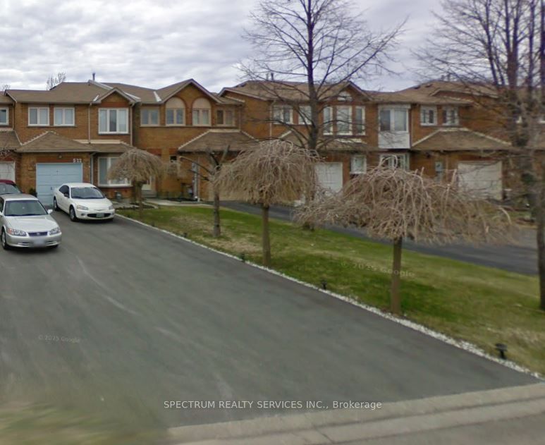 518 Galaxy Court, Mississauga, ON L5R 2R2