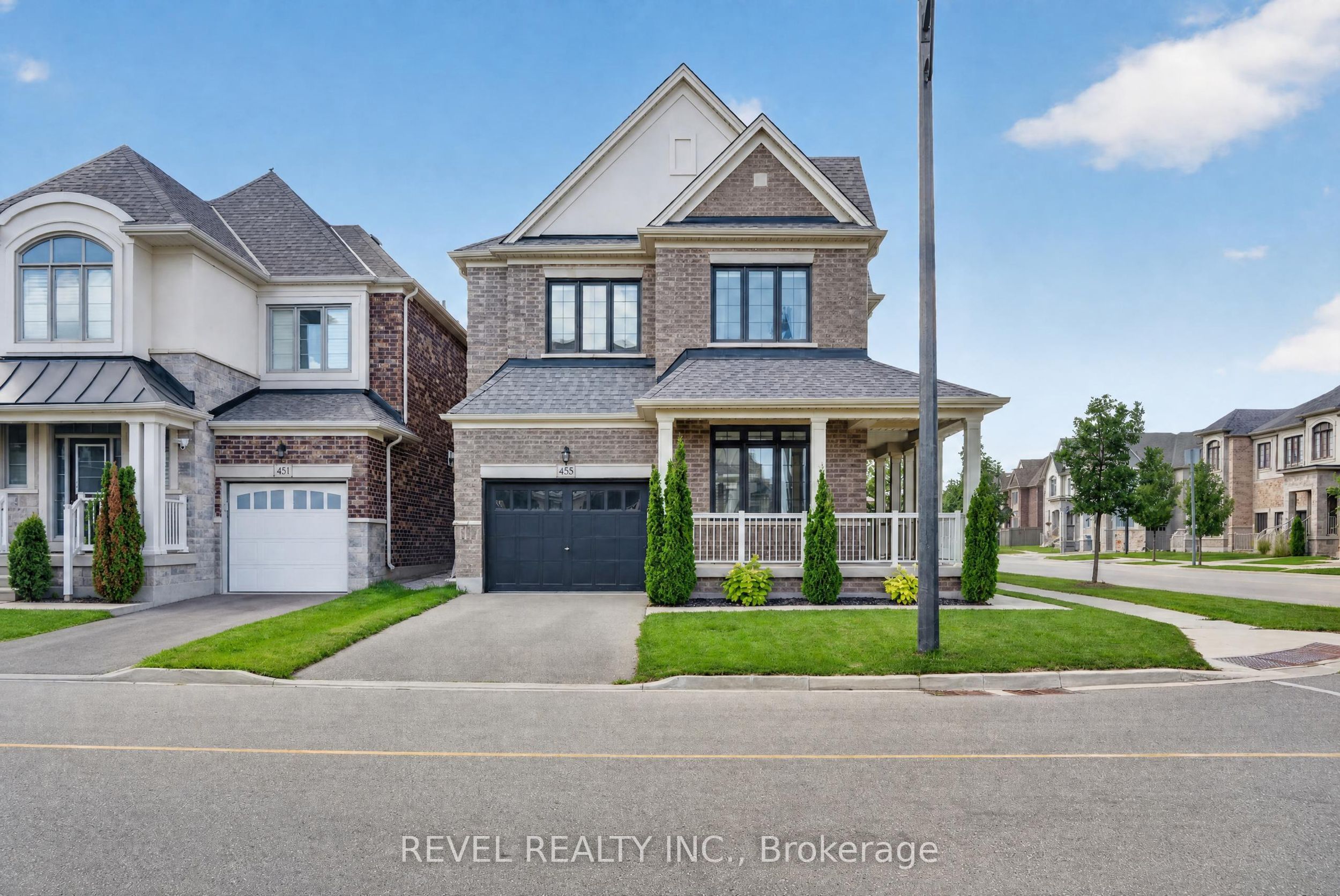 455 Ramsey Place, Milton, ON L9E 1J6 photo 2