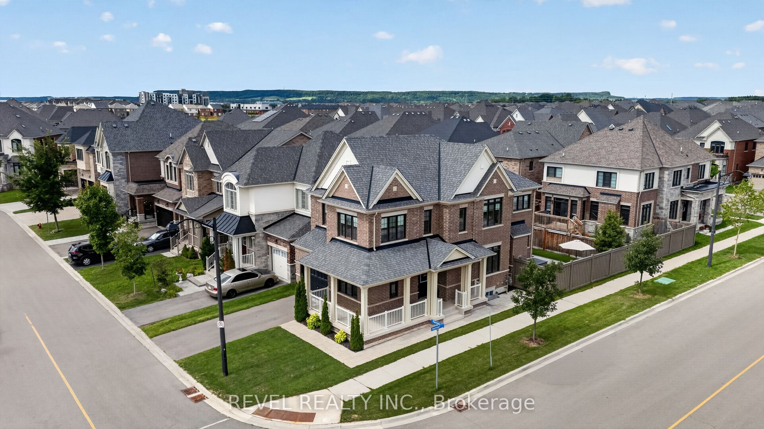 455 Ramsey Place, Milton, ON L9E 1J6 photo 3
