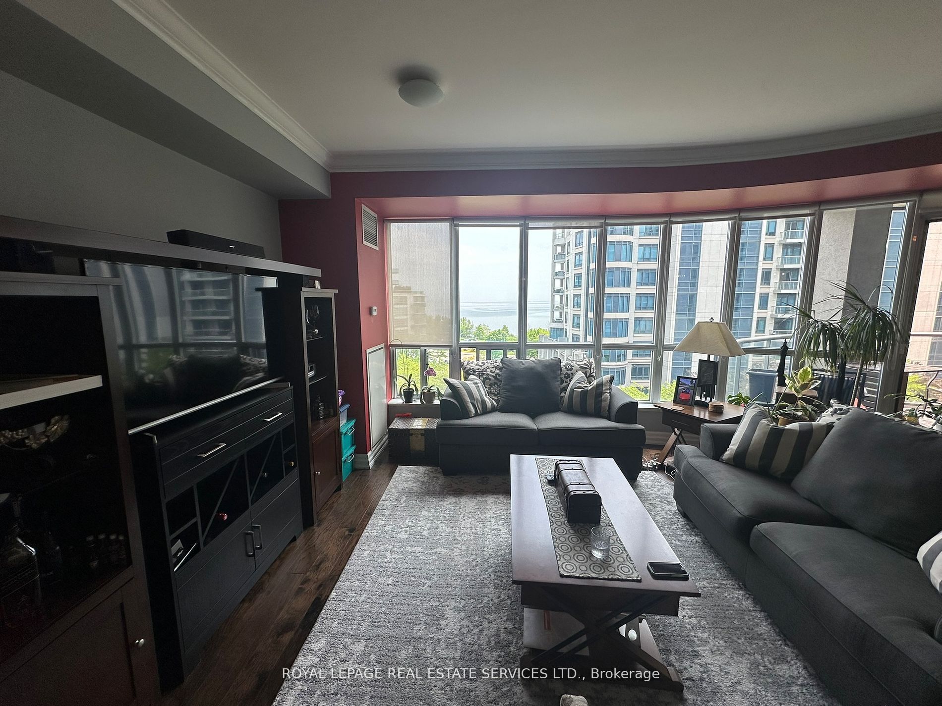 2083 W Lake Shore Boulevard 511, Toronto, ON M8V 4G2 photo 3