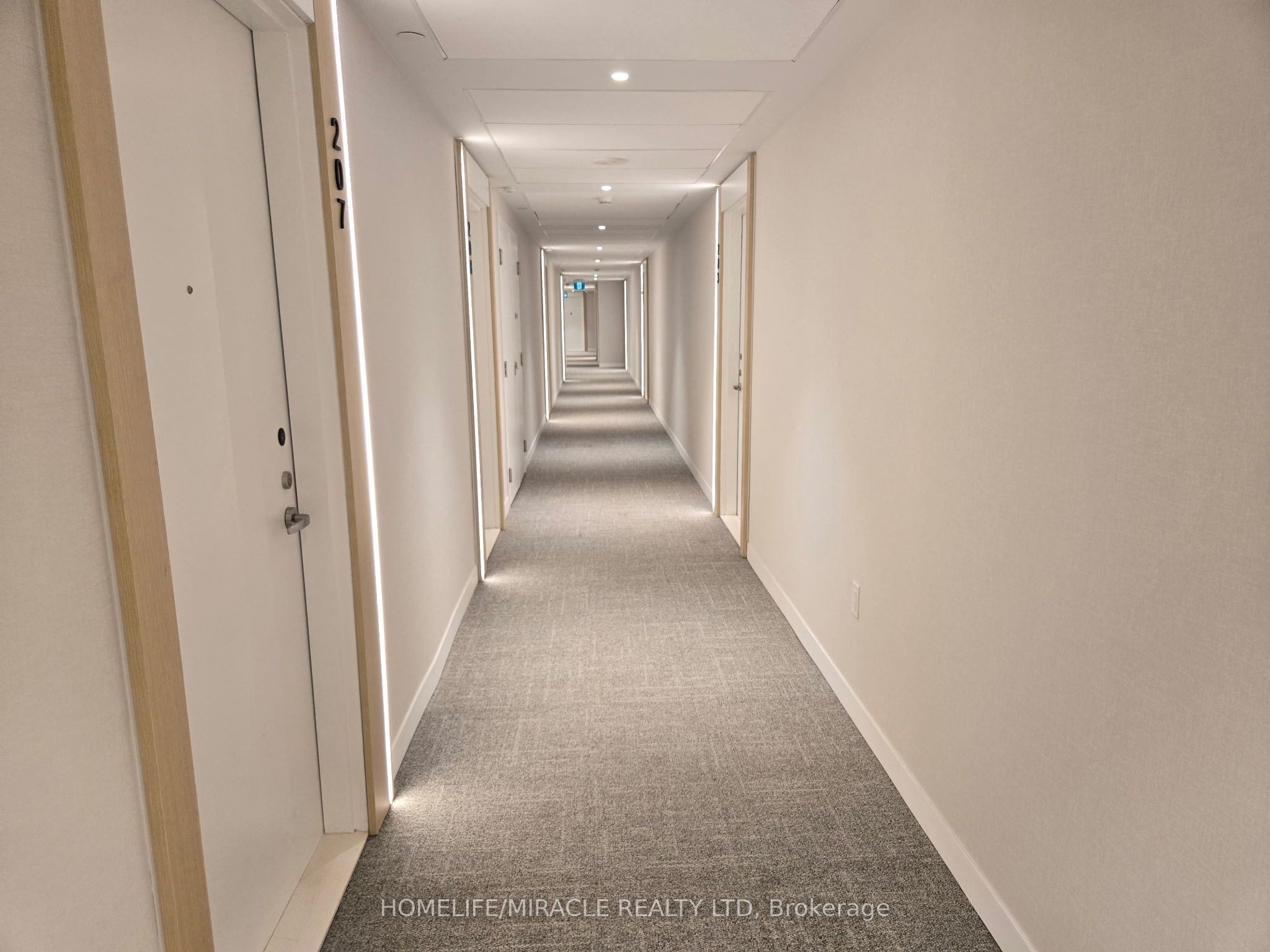 251 Masonry Way 206, Mississauga, ON L5H 0B3 photo 2