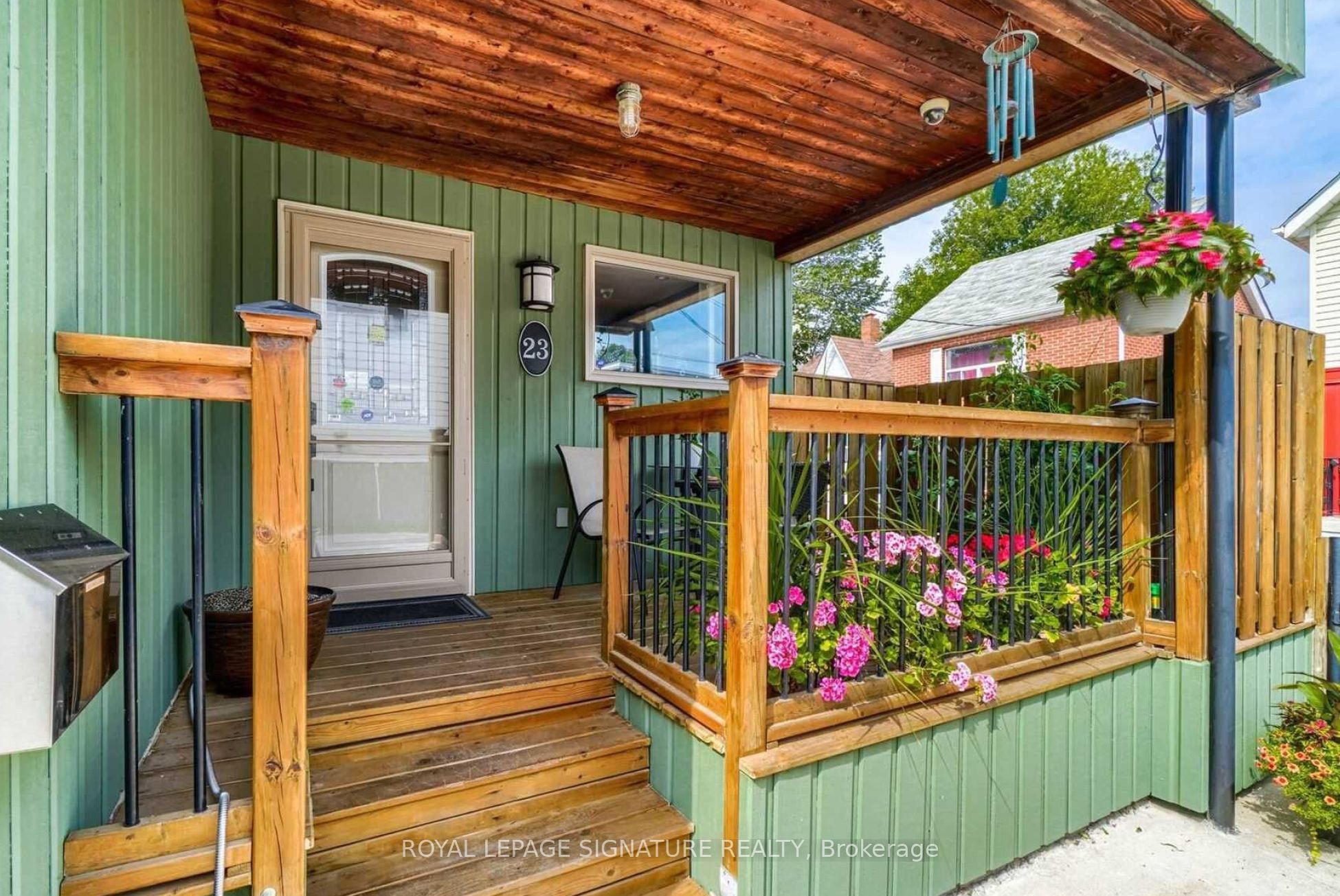 23 Abbs Street, Toronto, ON M6K 1M5 photo 2