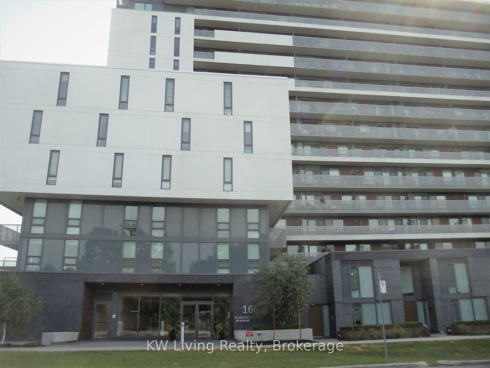 160 Flemington Road 603, Toronto, ON M6A 0A9 photo 2
