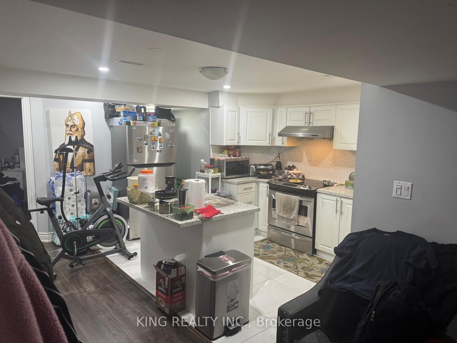 8 Ferncroft Place Basement, Brampton, ON L7A 2Z6 photo 4