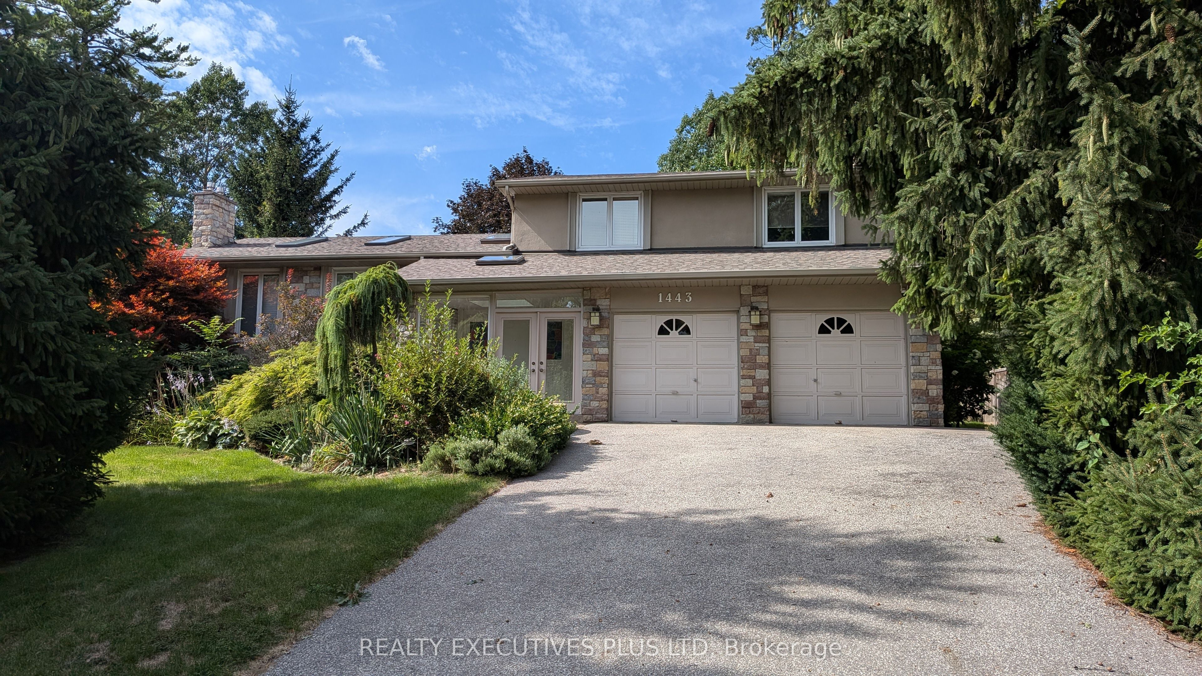 1443 Birchwood Drive, Mississauga, ON L5J 1T3