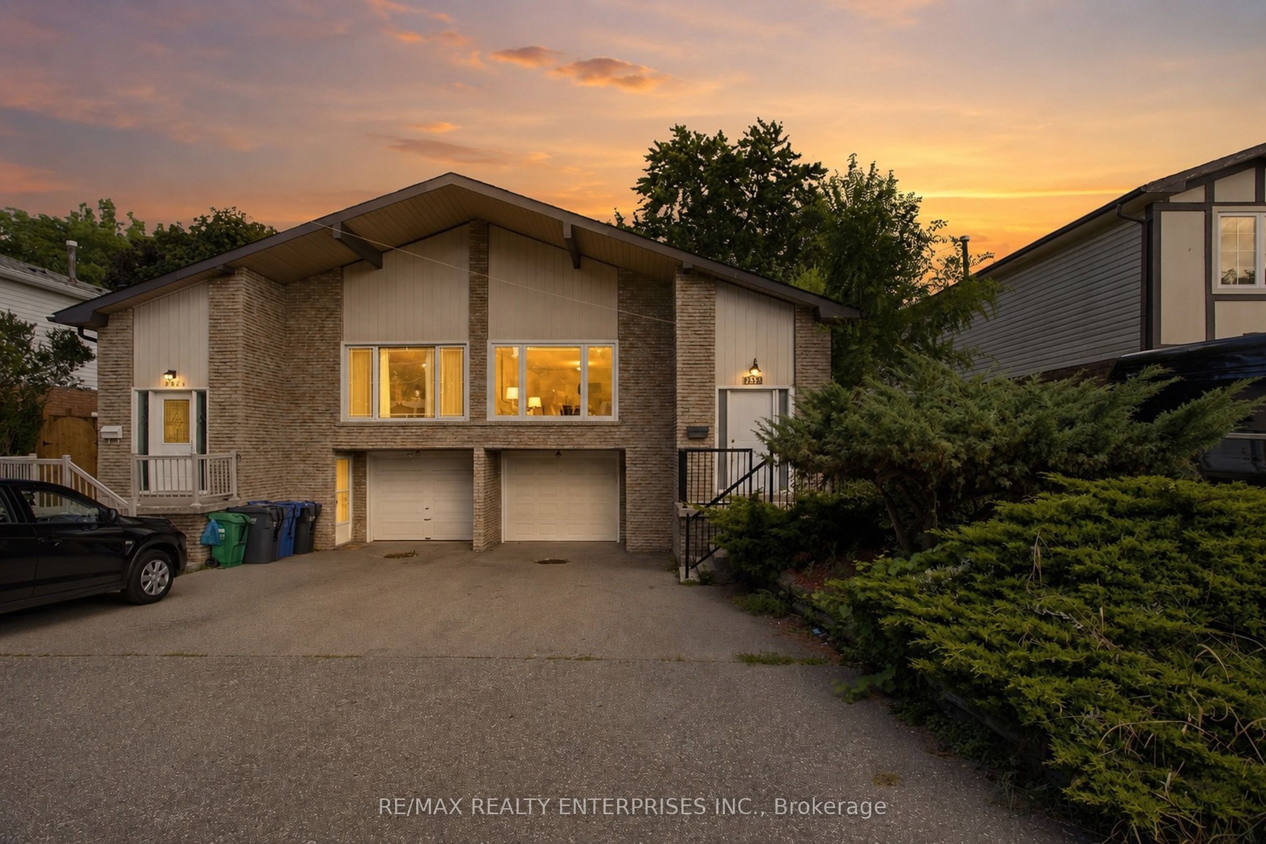2956 Windjammer Road, Mississauga, ON L5L 1S7