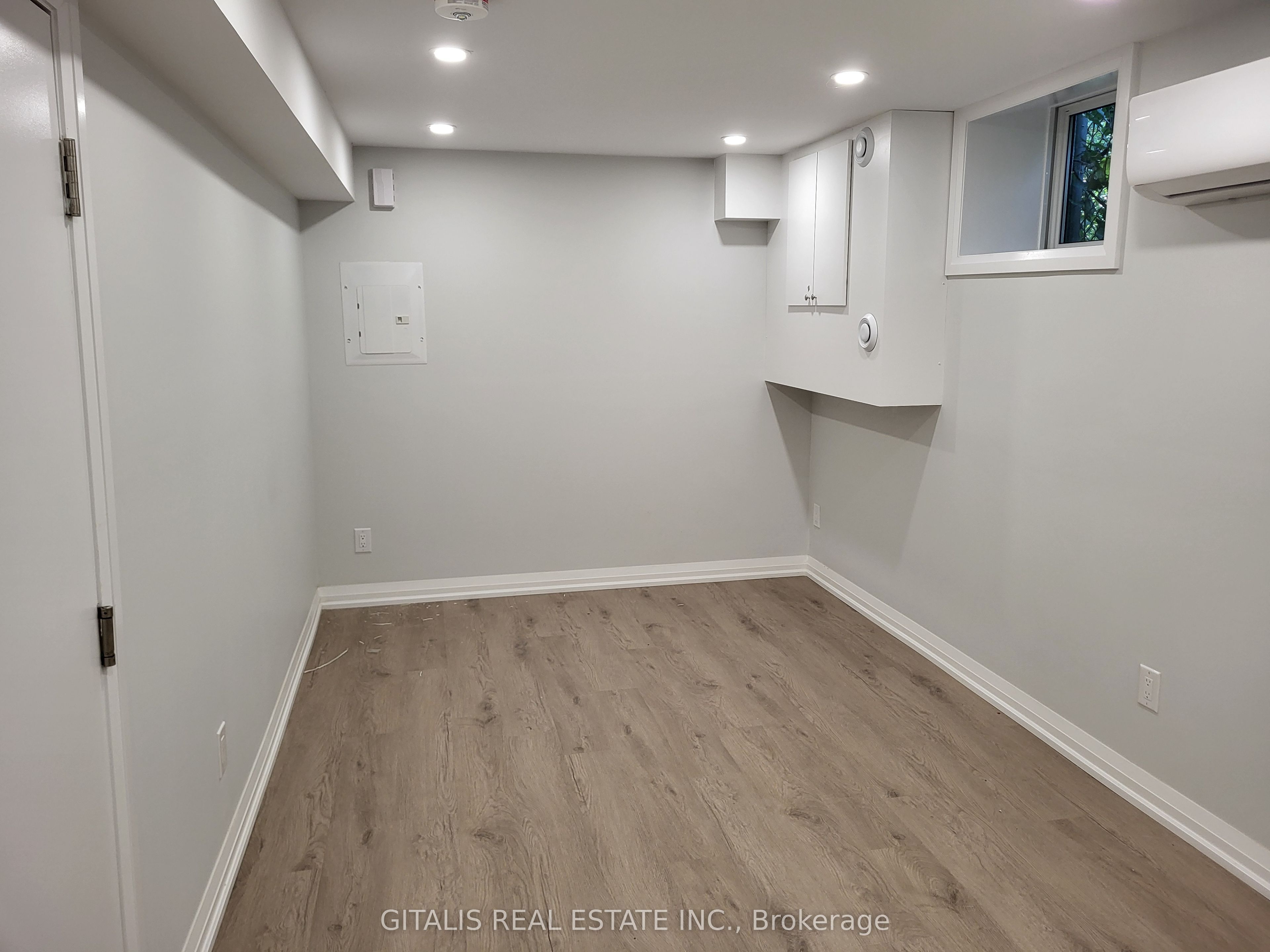195 Oakmount Road N B2, Toronto, ON M6P 2N1 photo 2